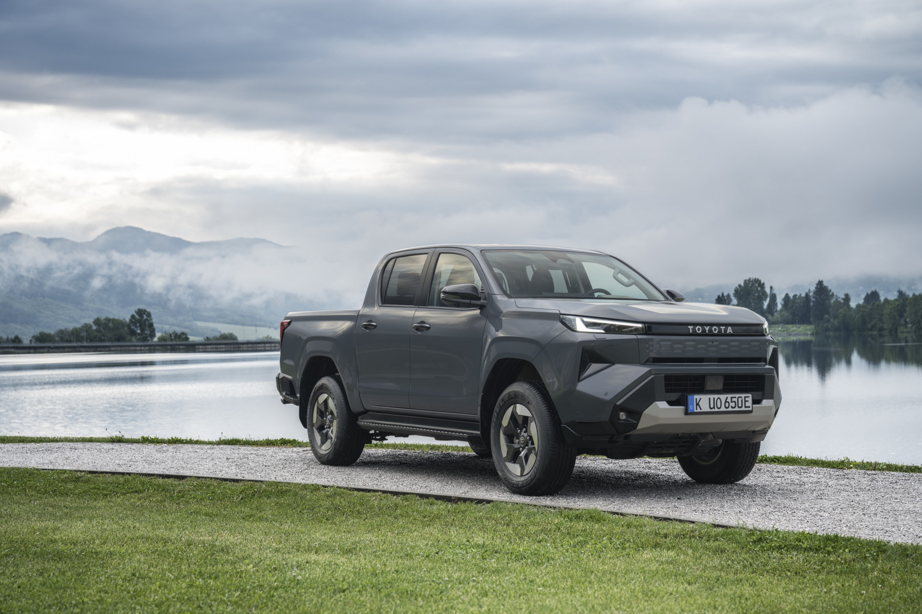 Picape Toyota-Hilux-BEV