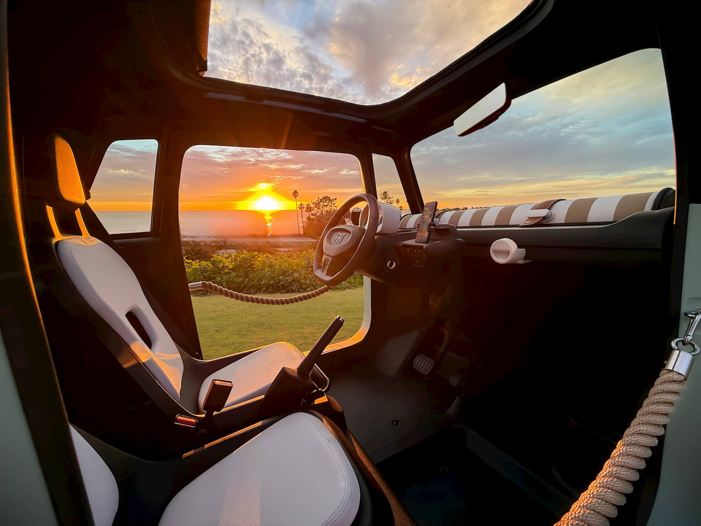 Fiat-Topolino-EV-US-interior
