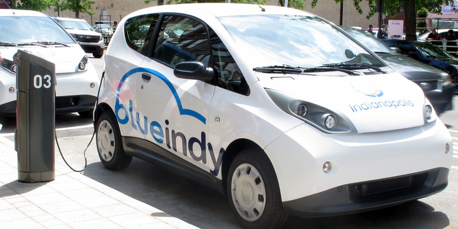 indianapolis-all-electric-car-sharing-program-blueindy-officially