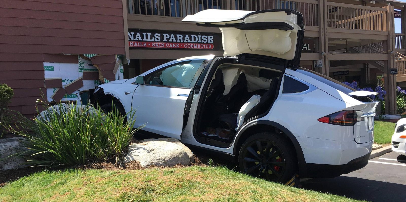 Tesla Model X Crashes Into Building At High Speed Owner