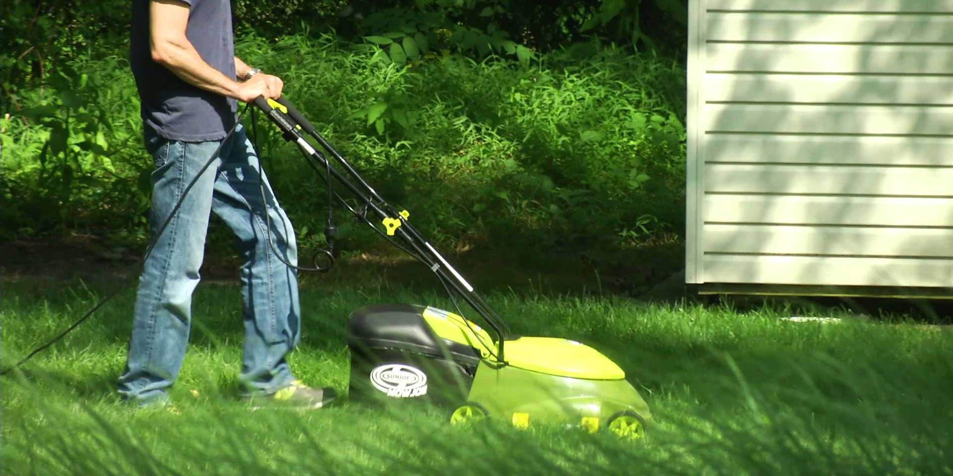 Green Deals: BLACK+DECKER 20-inch 40V Electric Lawn Mower $249