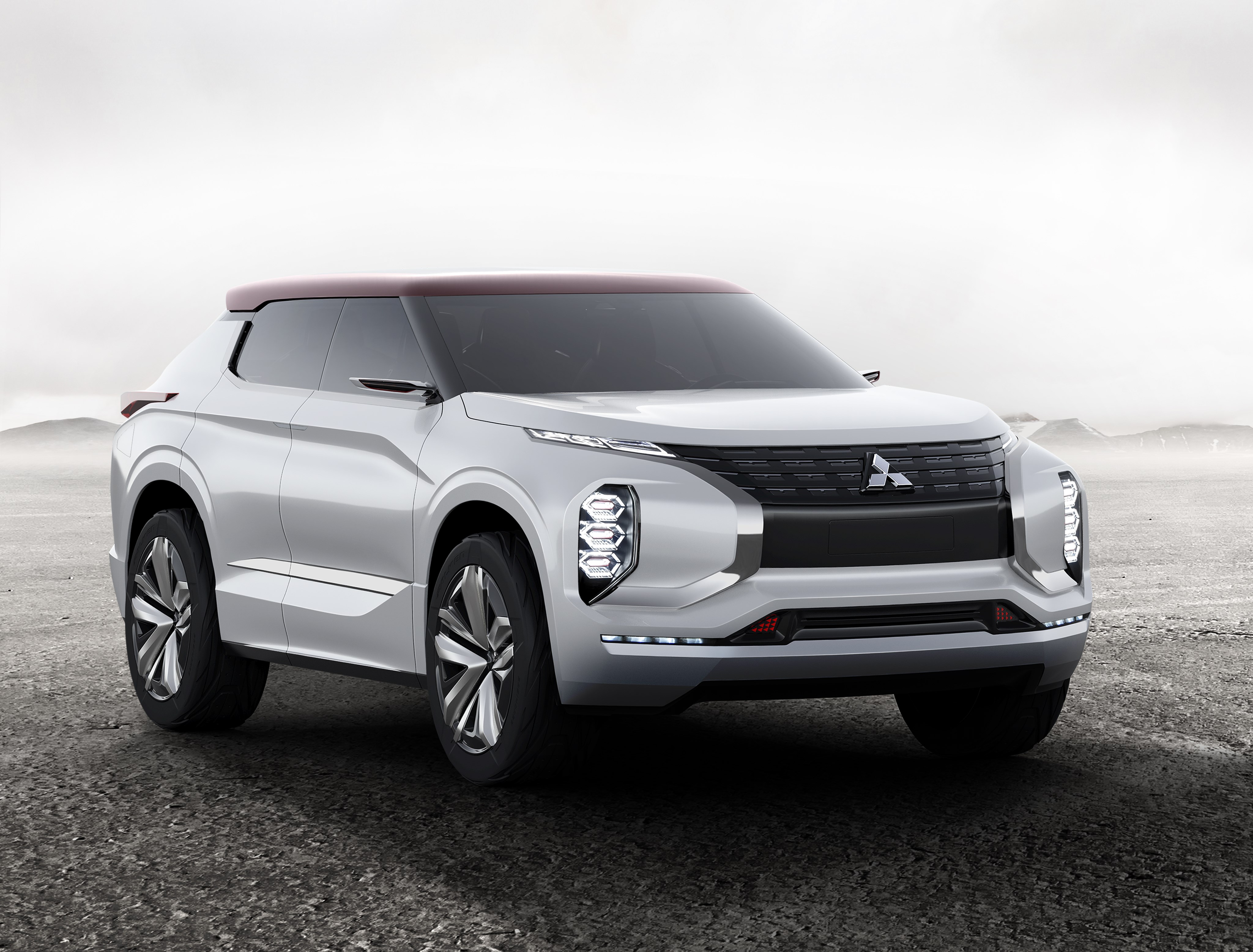 Mitsubishi Unveils New Plug-in Hybrid SUV With ~75 Miles Of Range: GT ...