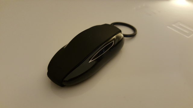 Tesla starts shipping new key fob with Bluetooth Low Energy (BLE ...