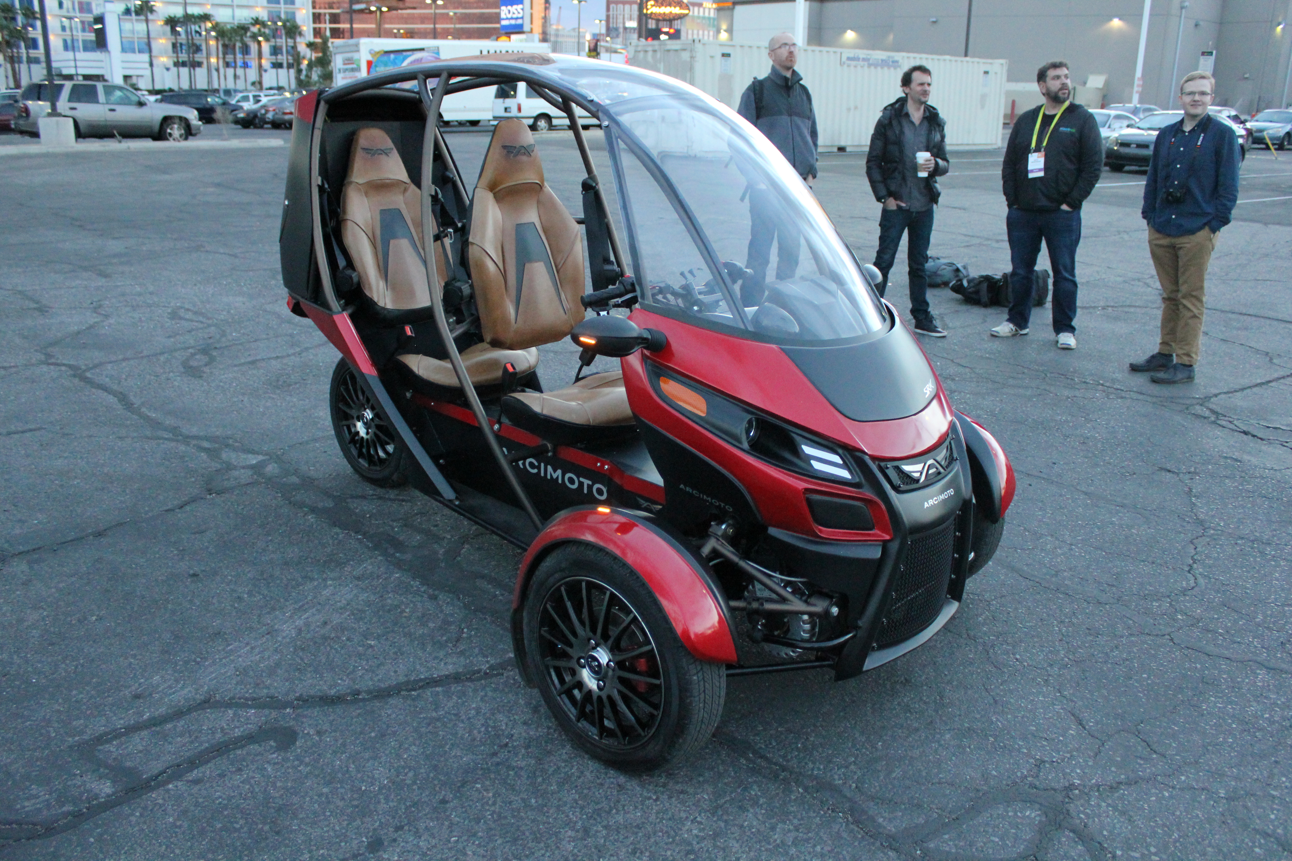 Arcimoto электрокар