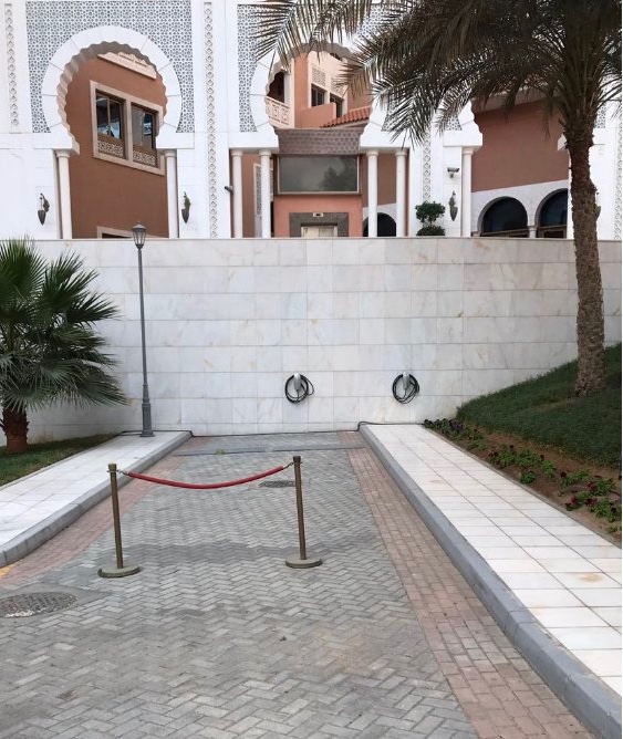 Tesla starts deploying Superchargers and Destination chargers in UAE as