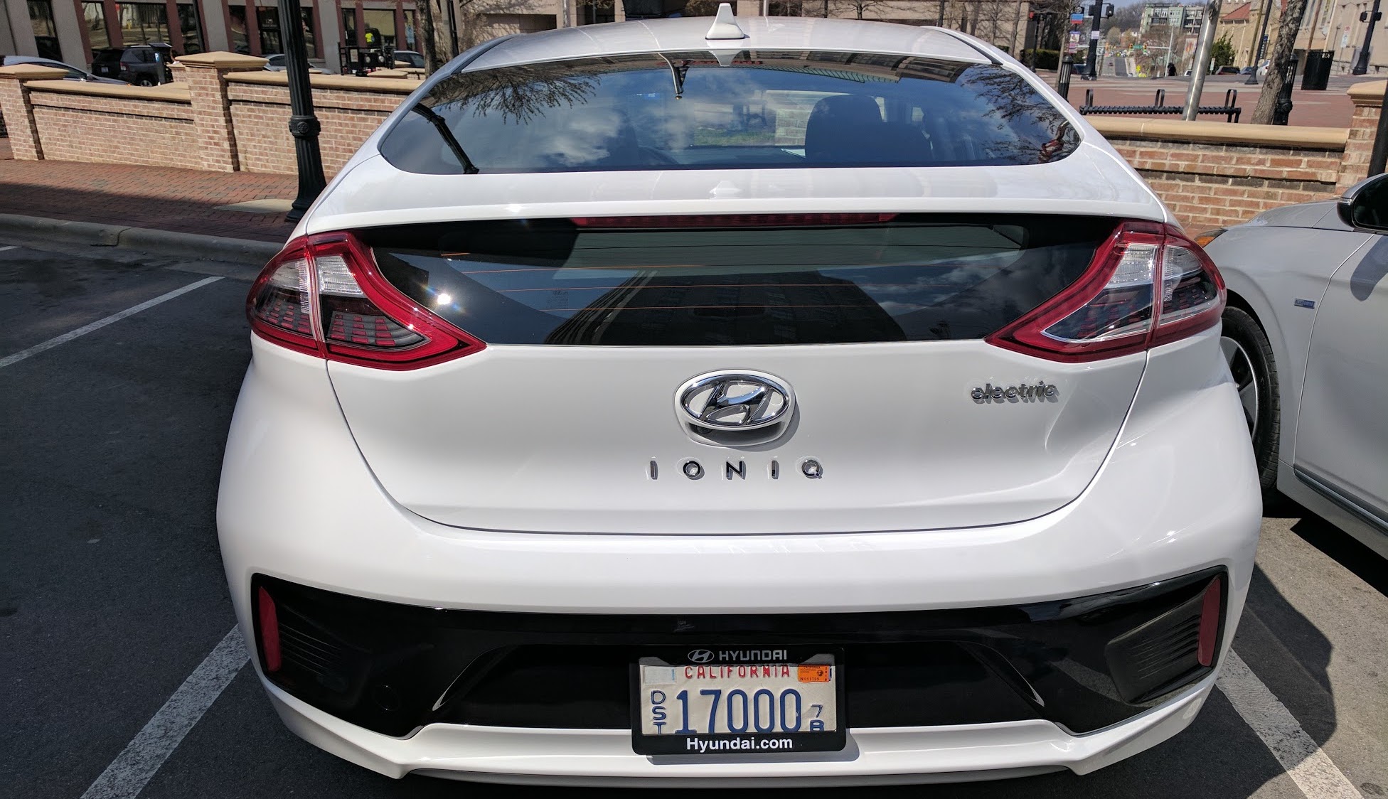 First Drive: 2017 Hyundai Ioniq Hybrid and Ioniq Electric