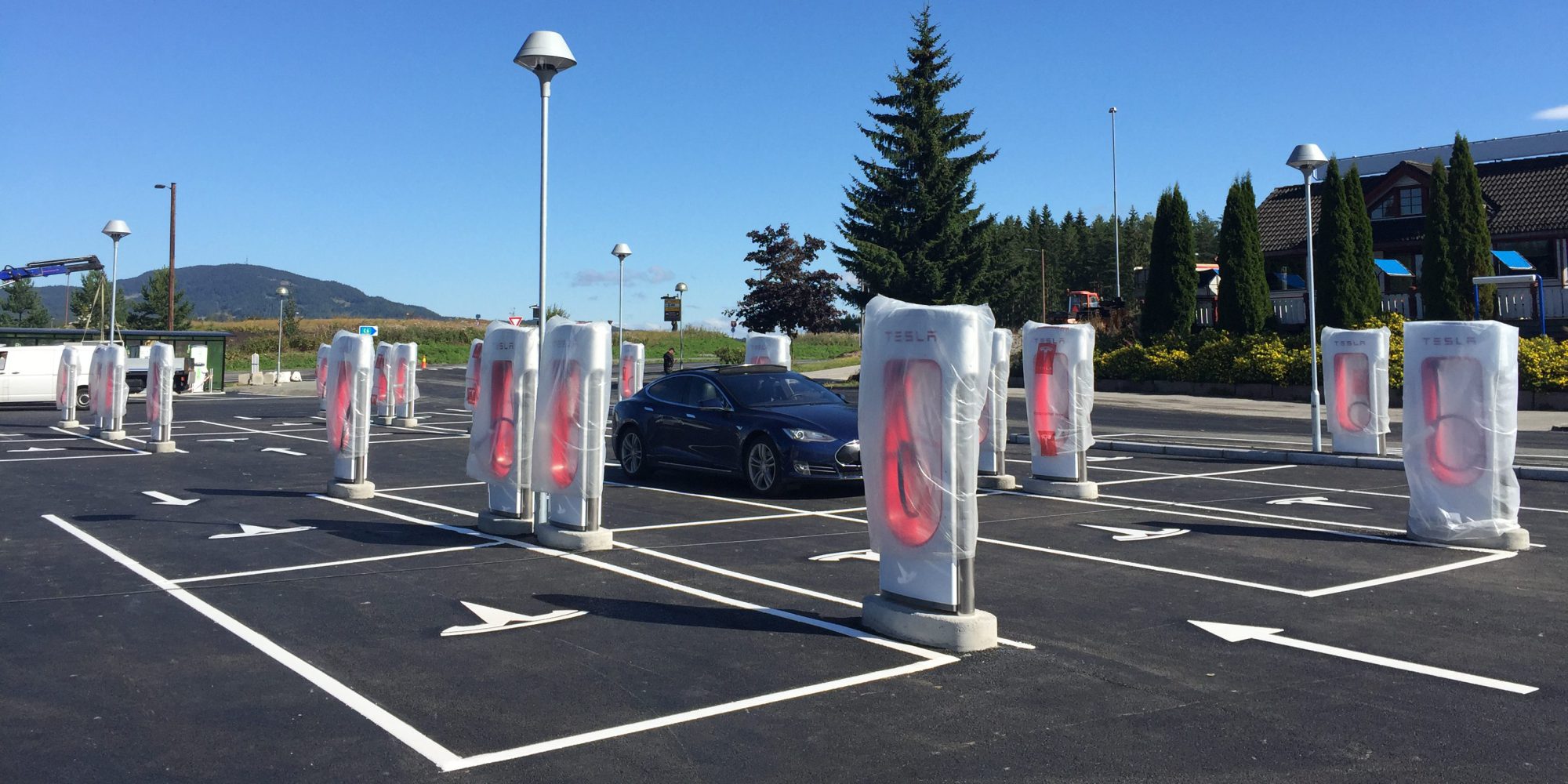 Tesla announces new Supercharger stations with 'several dozen' chargers