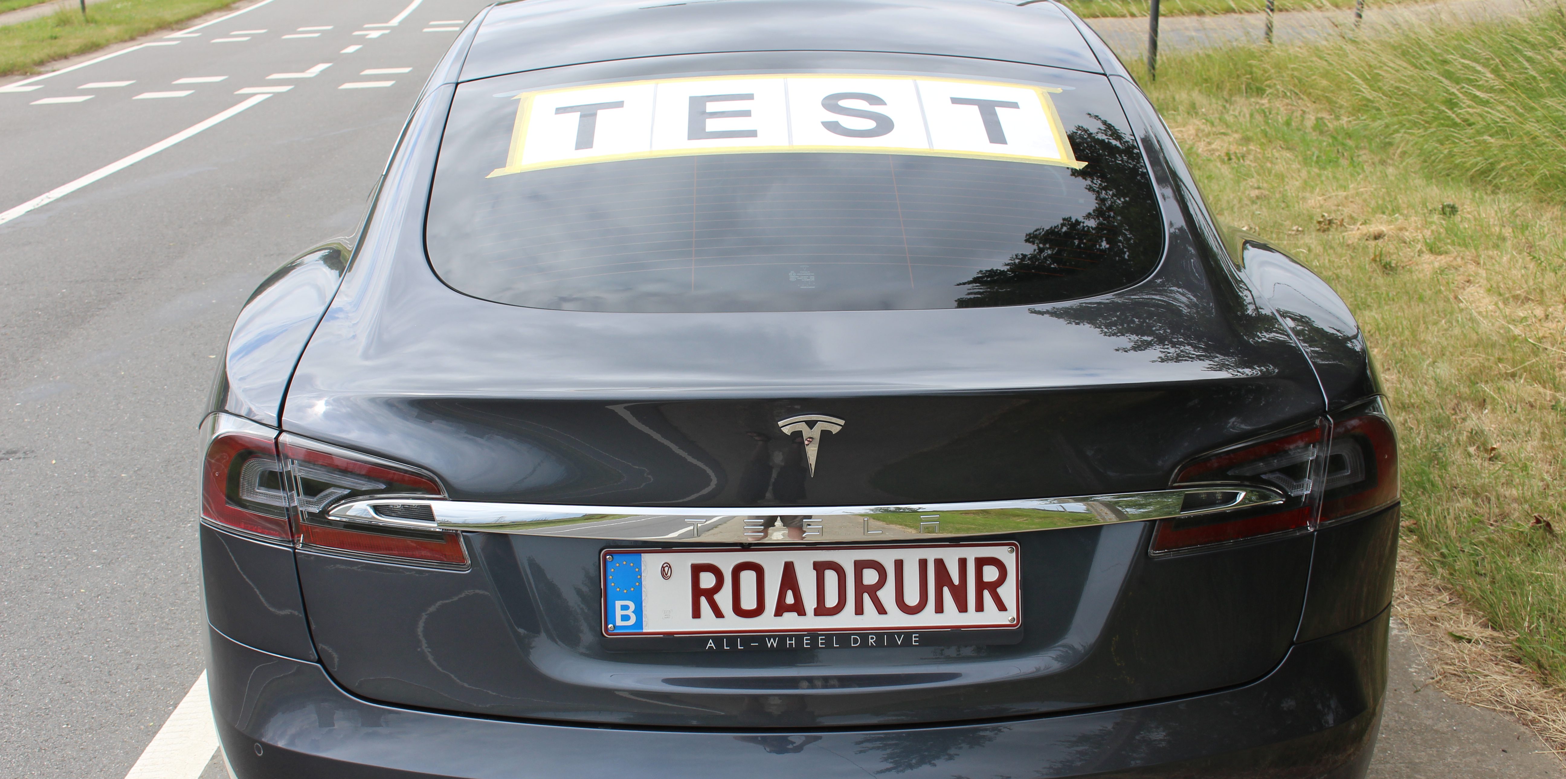 New Tesla Model S hypermiling record over 900 km (560