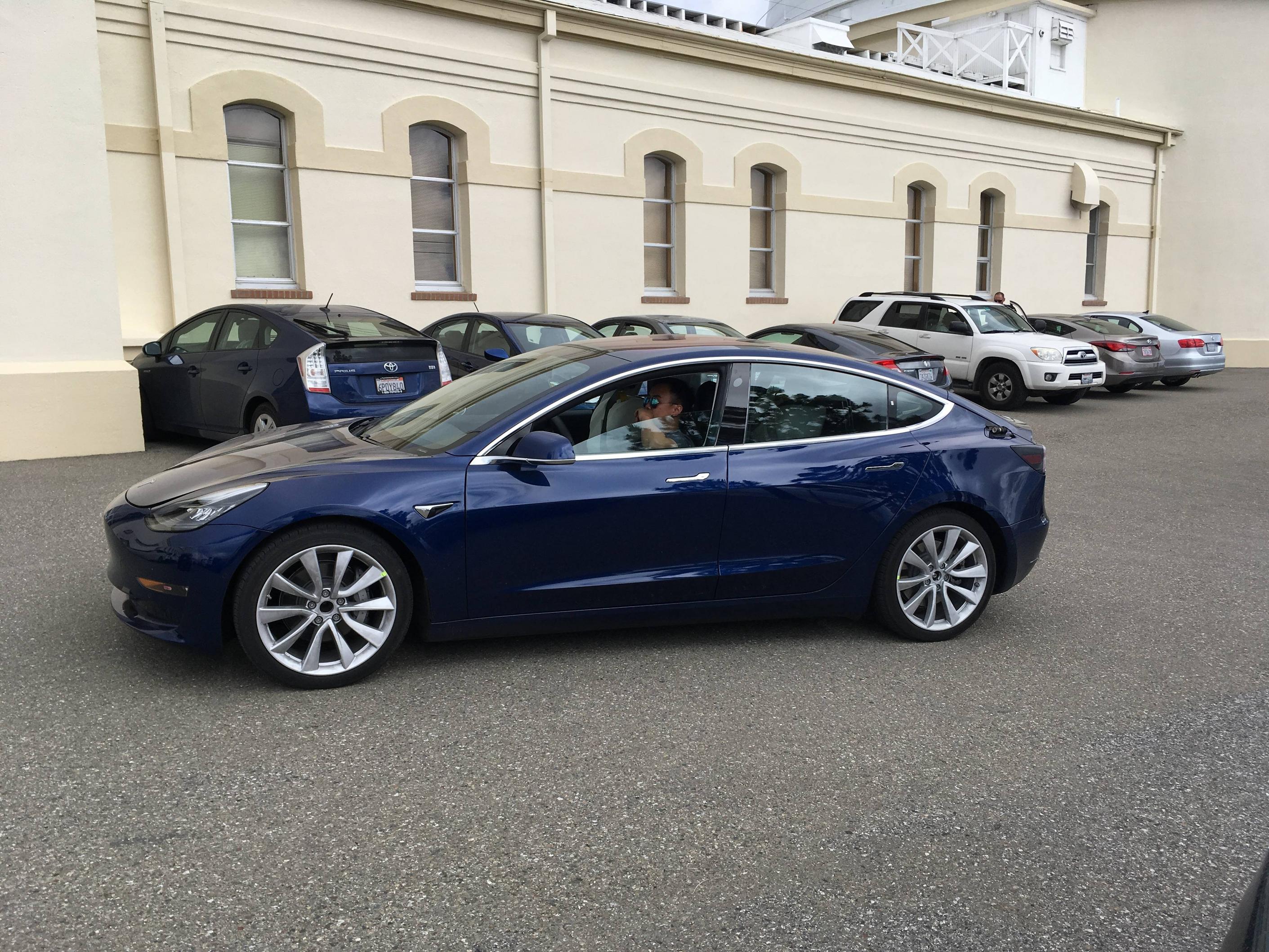 New Tesla Model 3 photos show us the clearest view yet of the cockpit