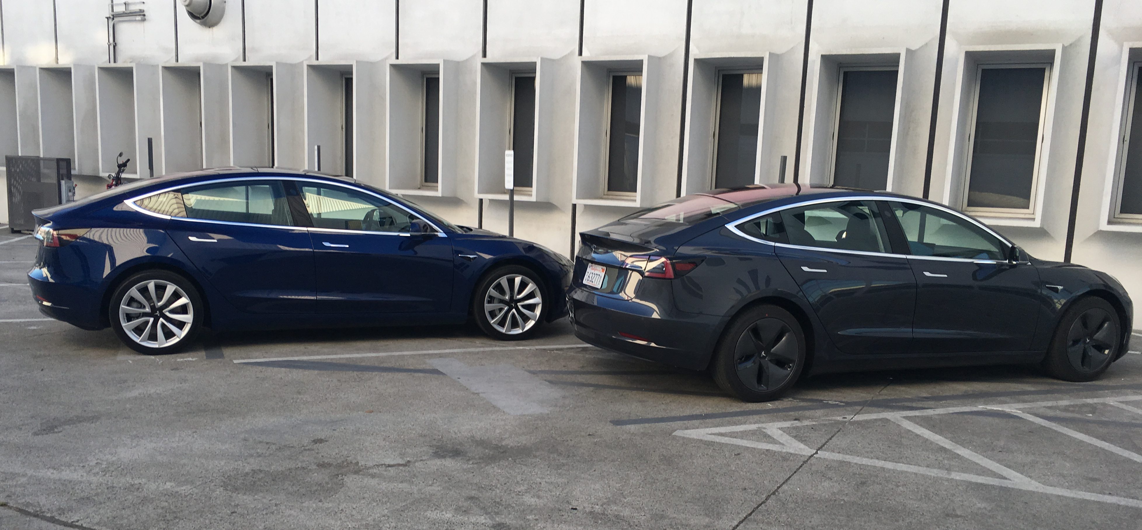 Tesla Model 3: Better Look At New Midnight Silver As More Production Units  Are Spotted | Electrek
