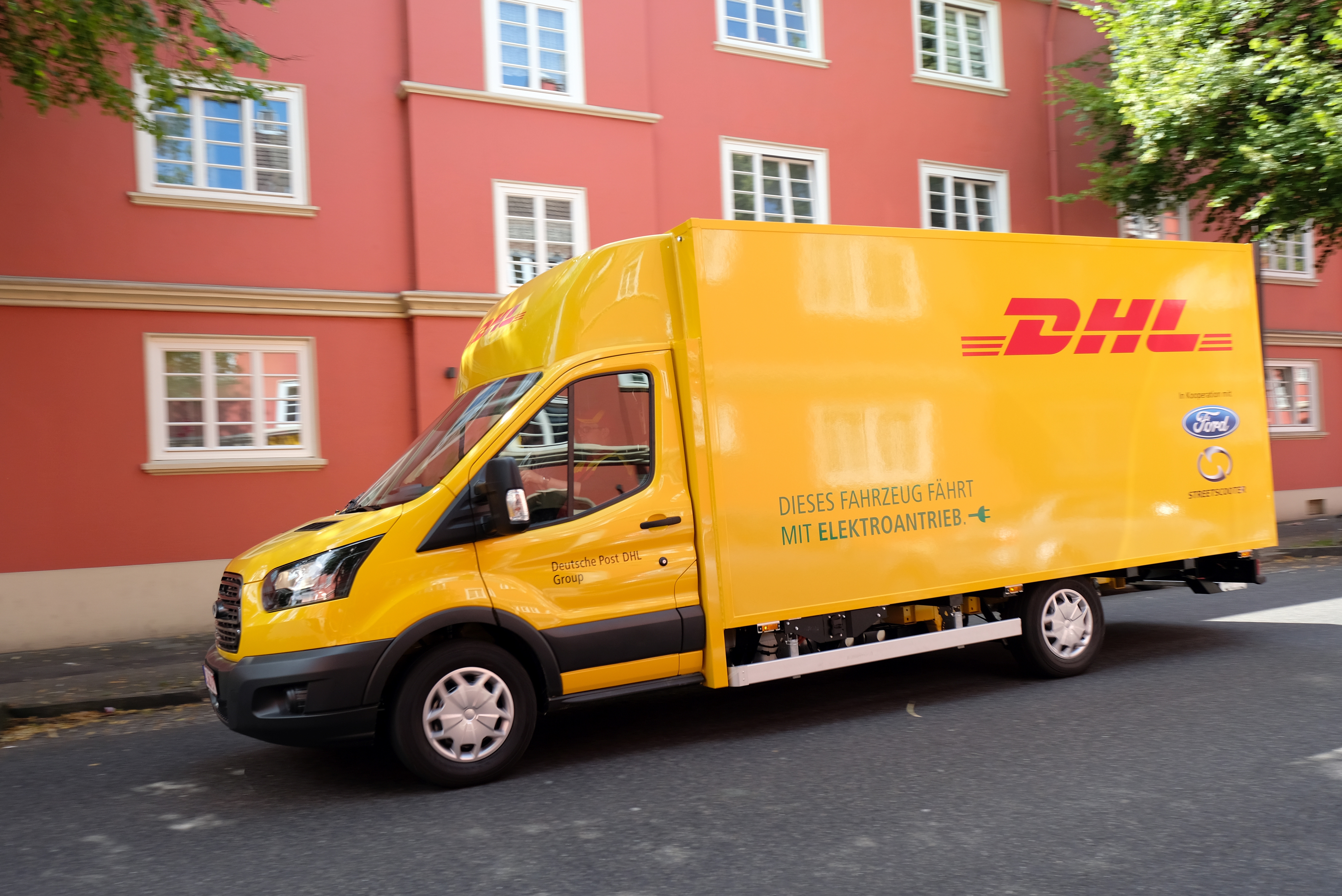 DHL Форд фокус