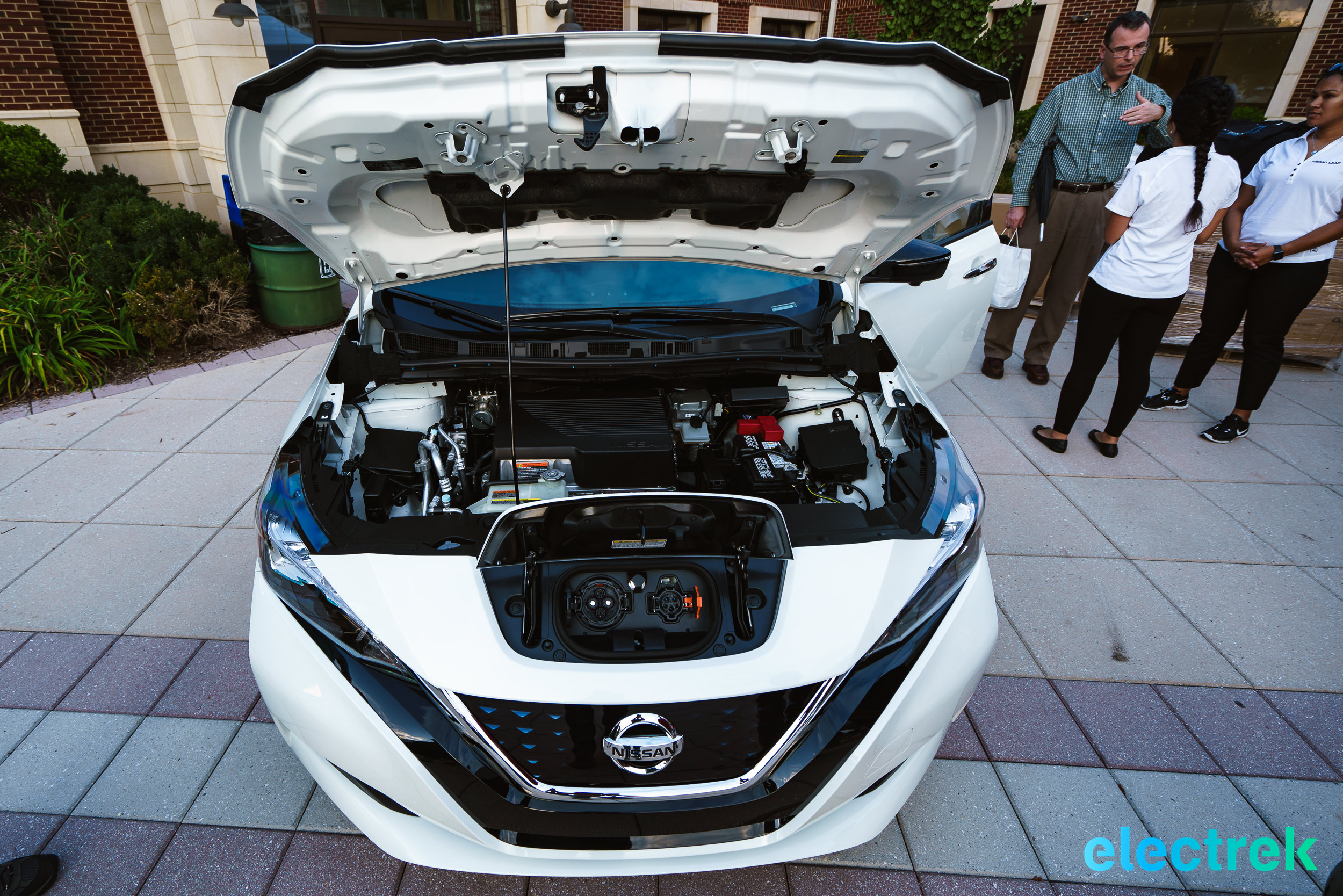 72 New Nissan Leaf 2018 engine bay motor space hood open charge chademo