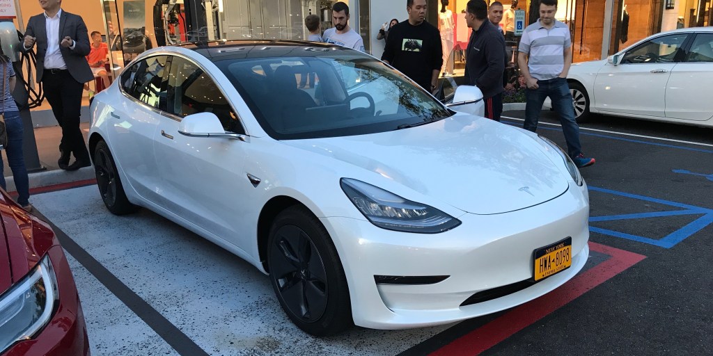 Tesla delivers first Model 3 in New York - first look at design with