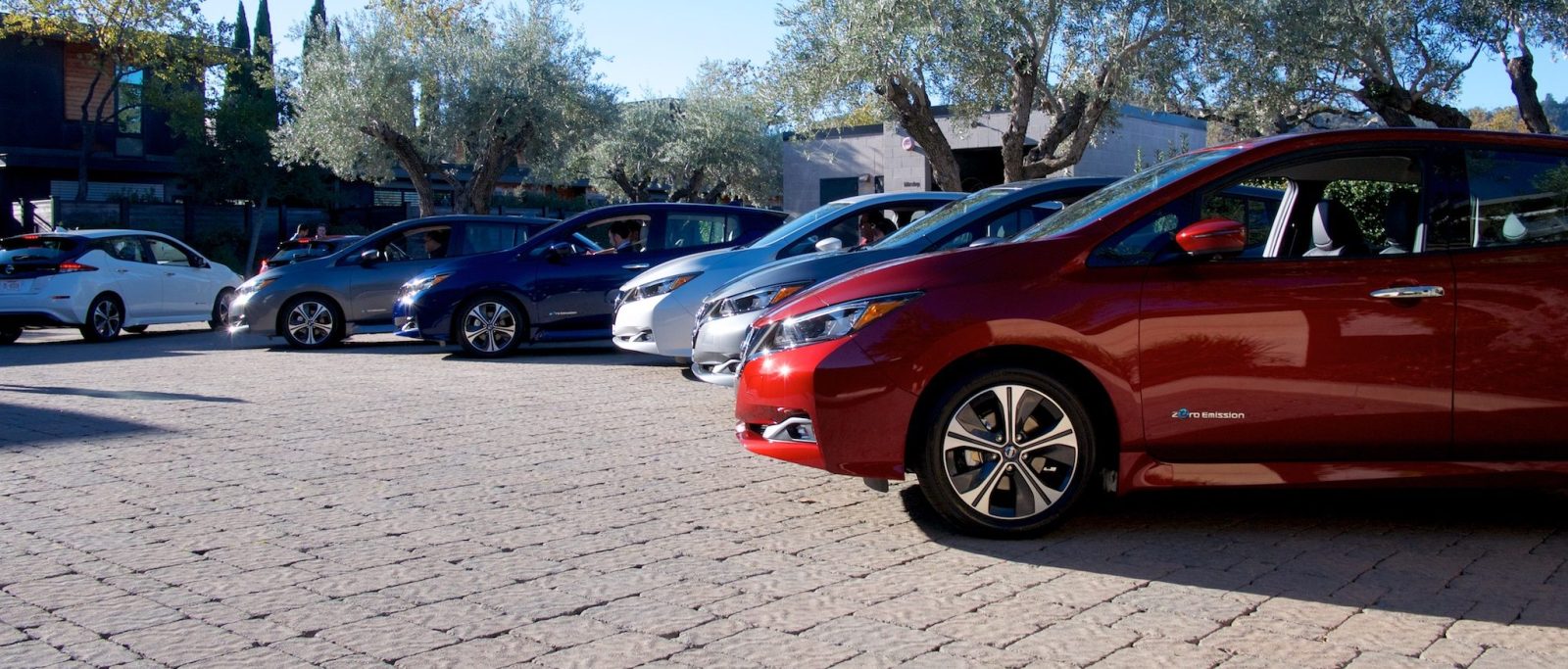 New Nissan Leaf Gets A Lease Program Starting At 229 Per Month