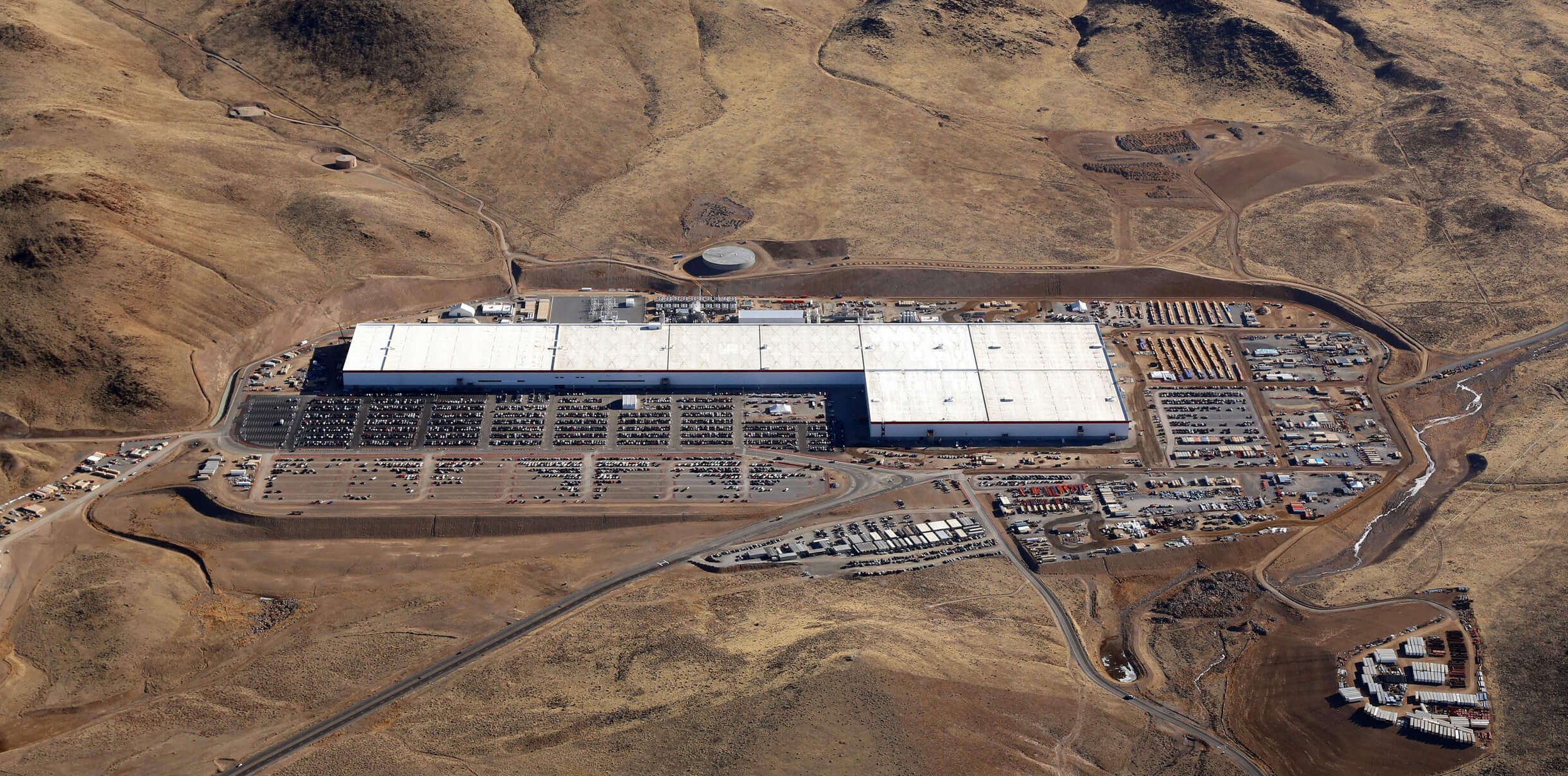 Tesla Gigafactory 1 Now Employs Over 3,000 Workers As It Becomes ...