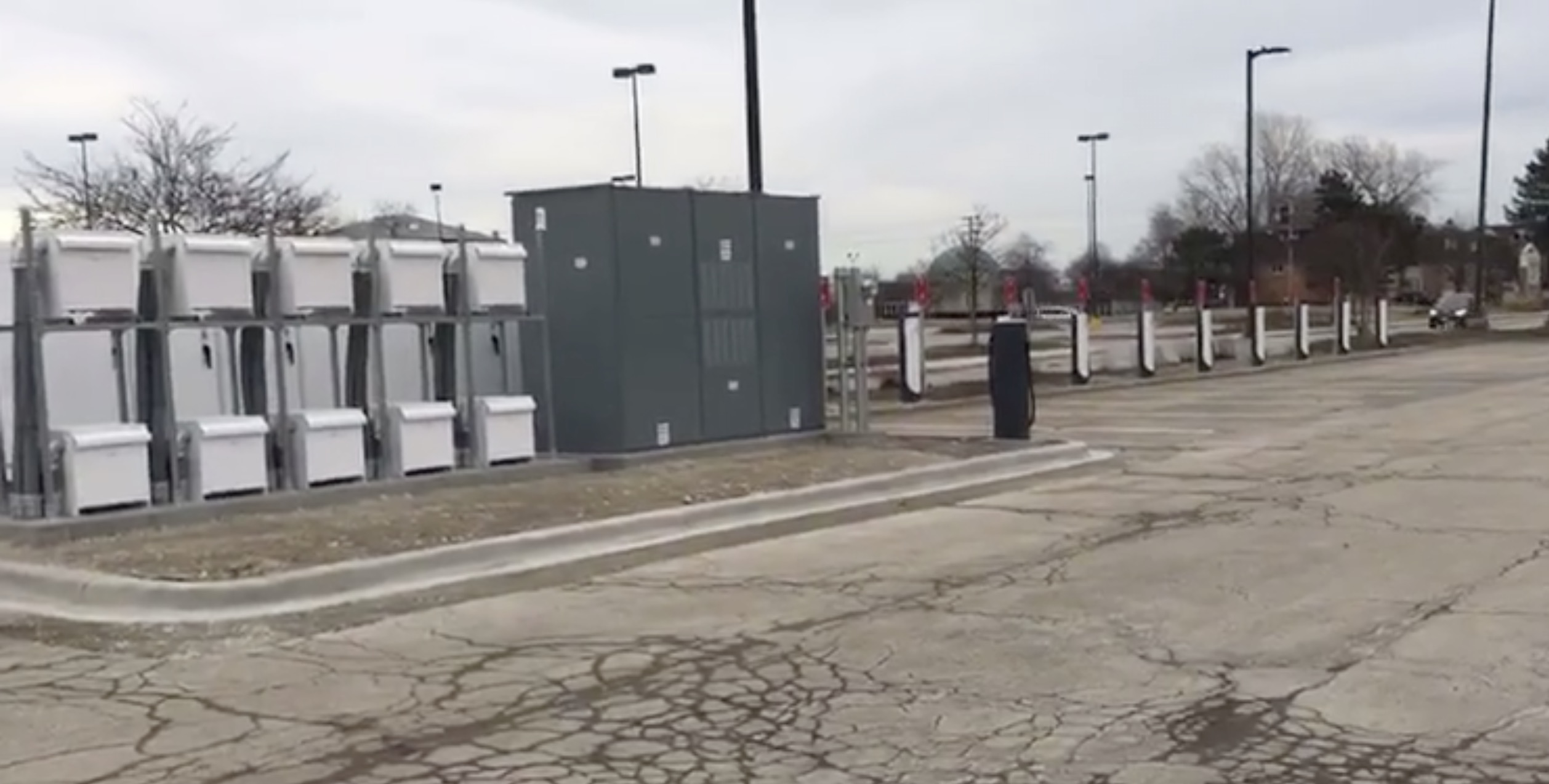 Tesla opens new 'Urban Supercharger station' in Chicago suburb but