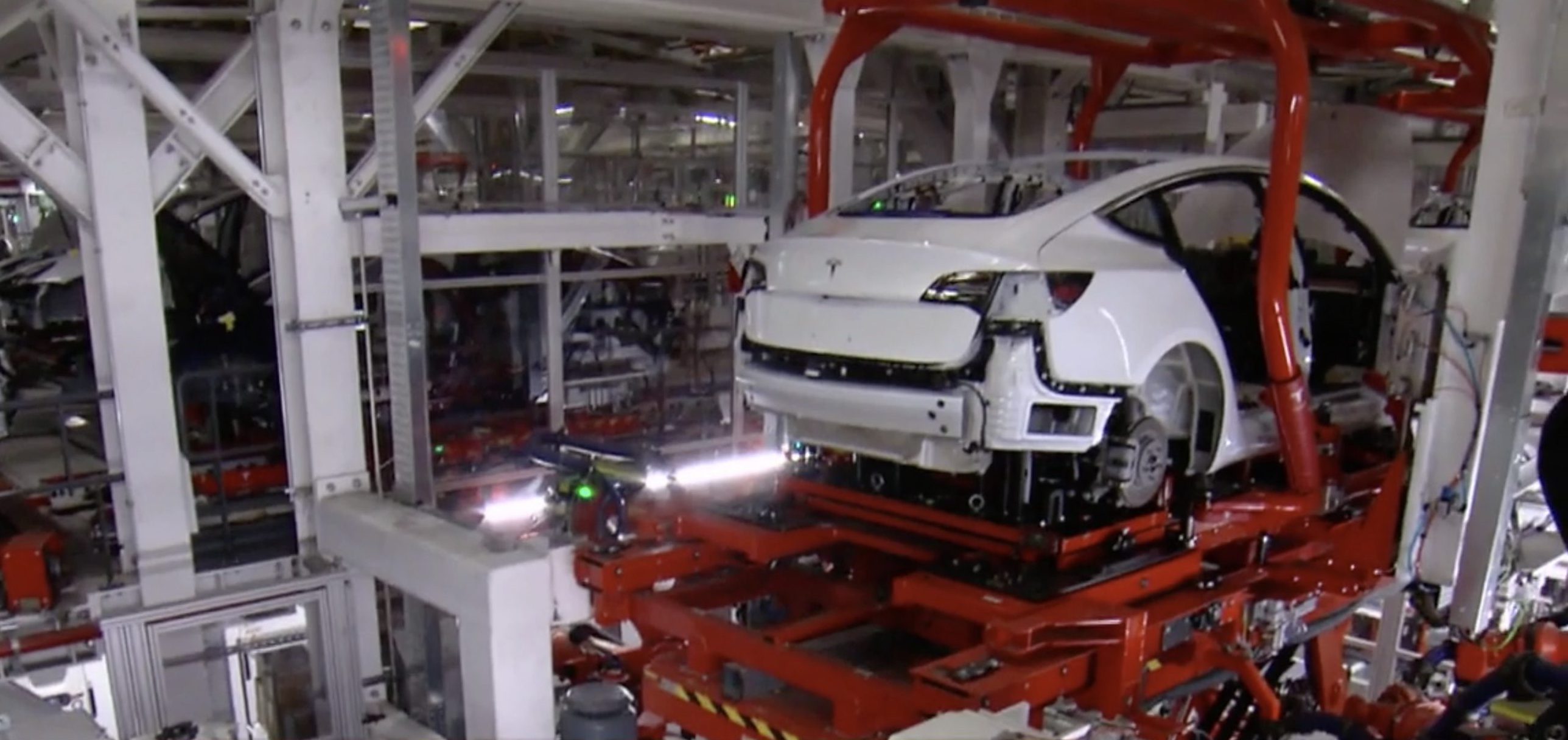 Tesla Fixes Model 3 Batterychassis Marriage Bottleneck Builds 500 Unitsday For Clearer Path 9170