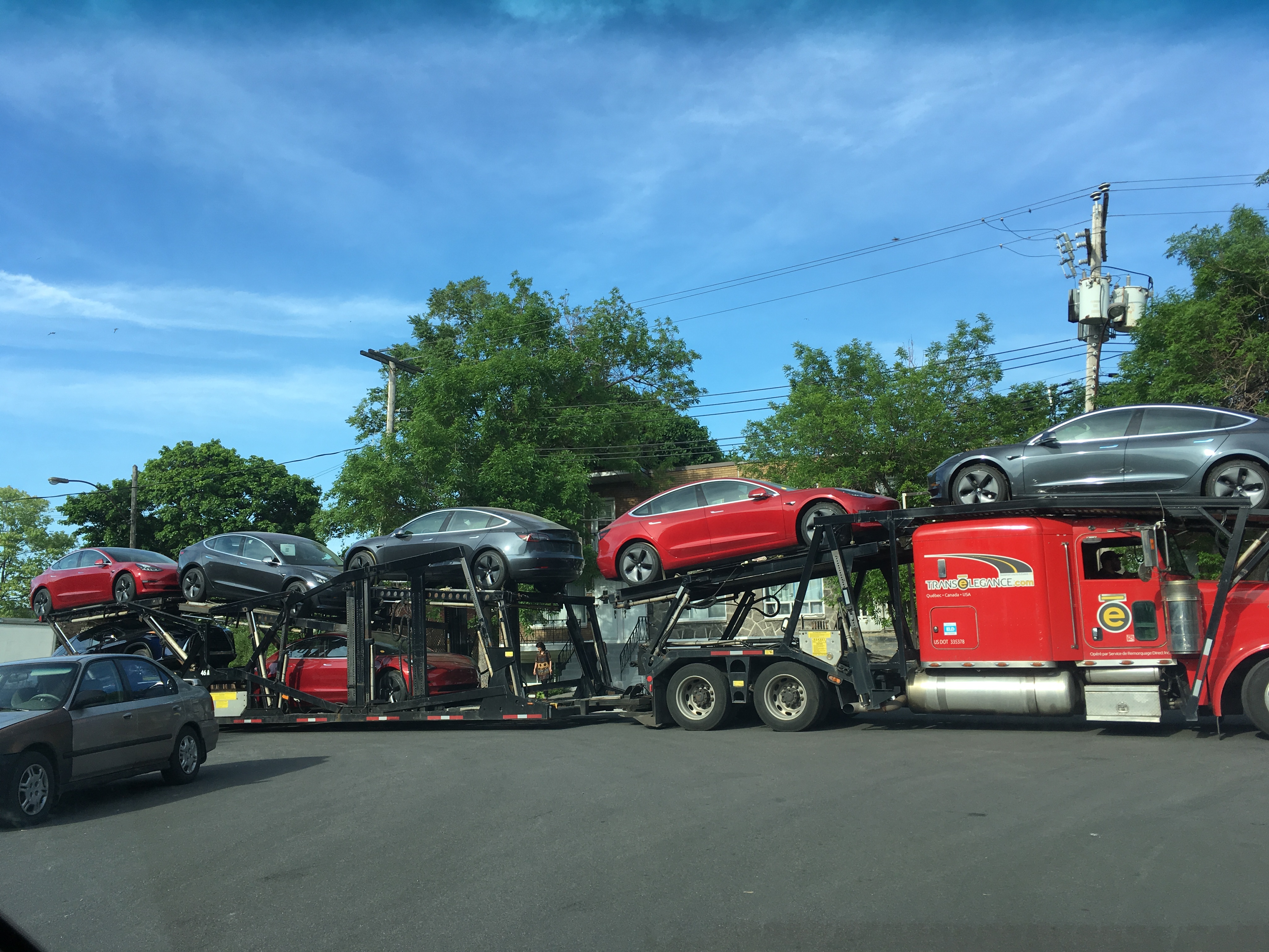 Tesla starts large scale Model 3 deliveries in Canada | Electrek