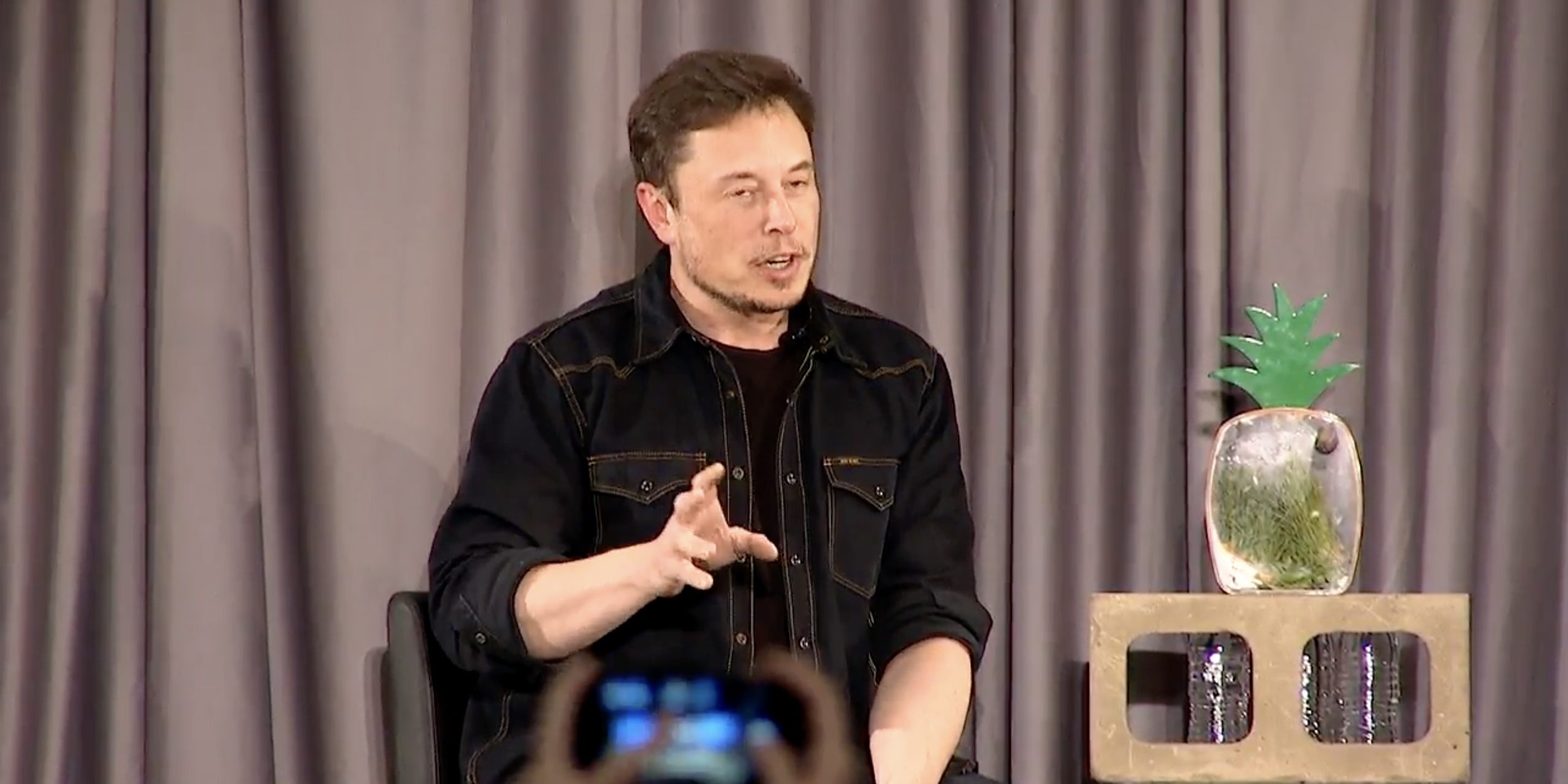 Elon Musk plans to sell 'major' stake in Tesla in 'about 20 years' to finance SpaceX's Mars