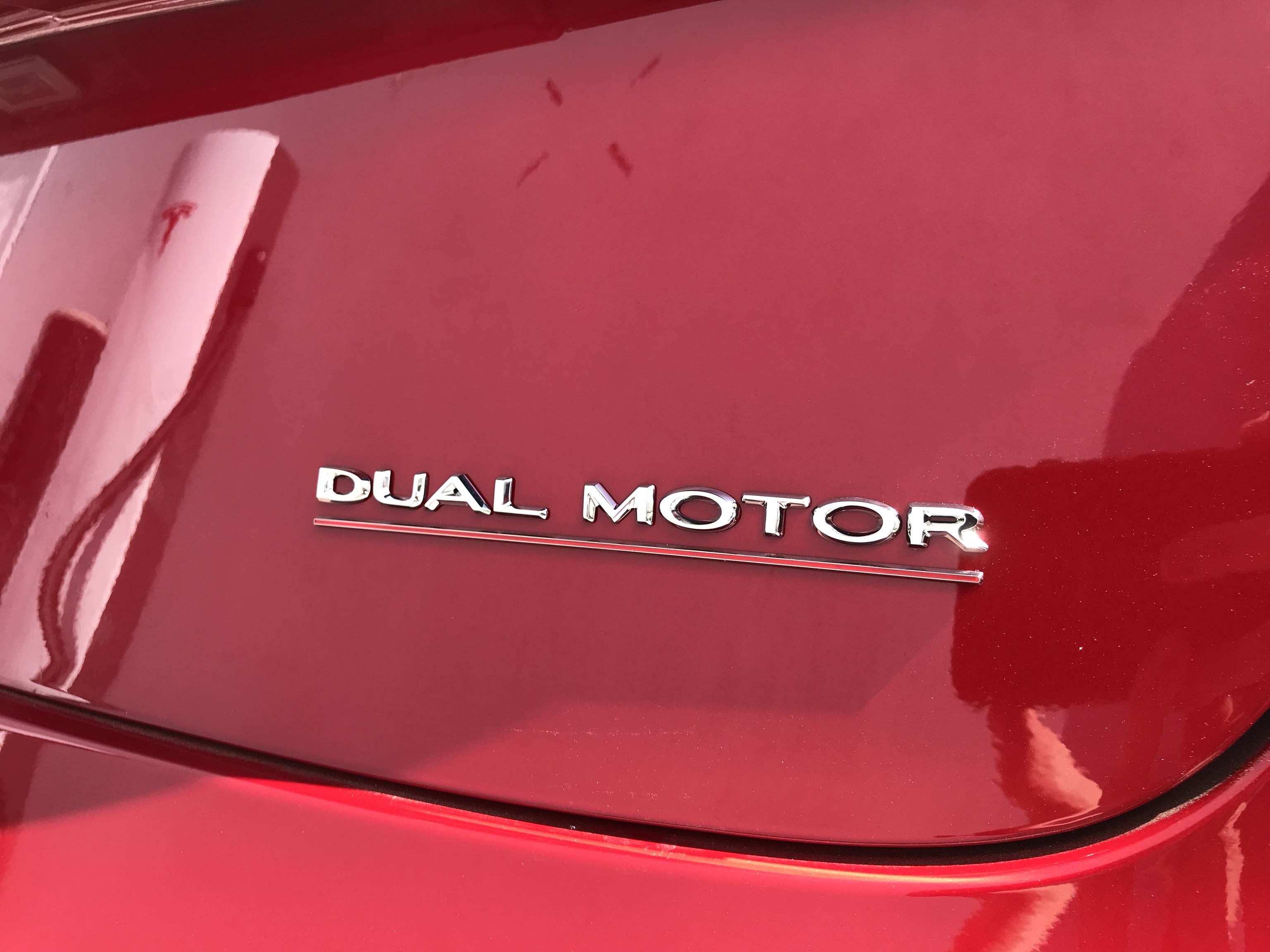 Tesla-MOdel-3-performance-dual-motor-badge.jpg