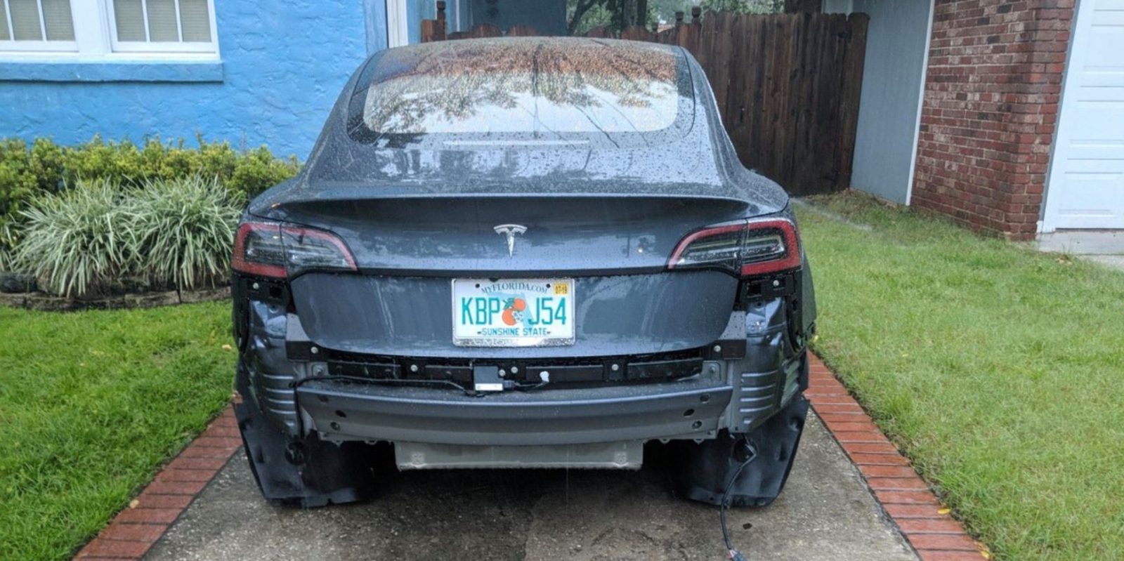 Tesla Investigates Why Bumper Broke Off Two Model 3 Vehicles