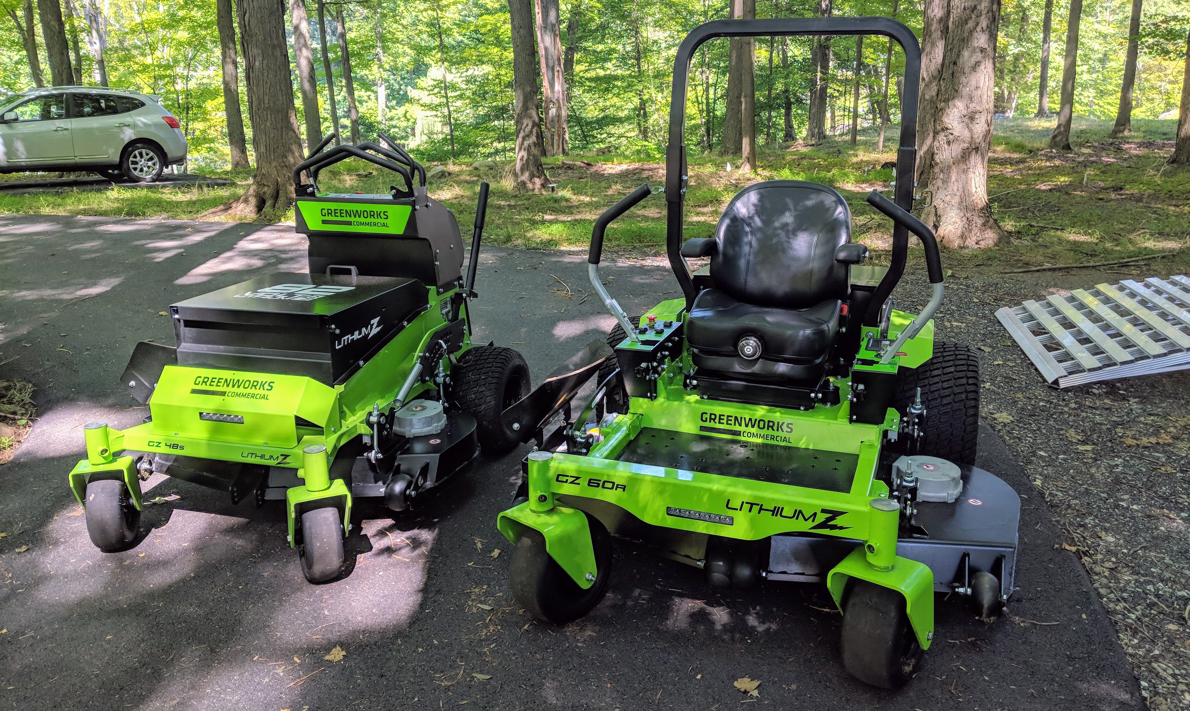 Greenworks riding store lawn mower