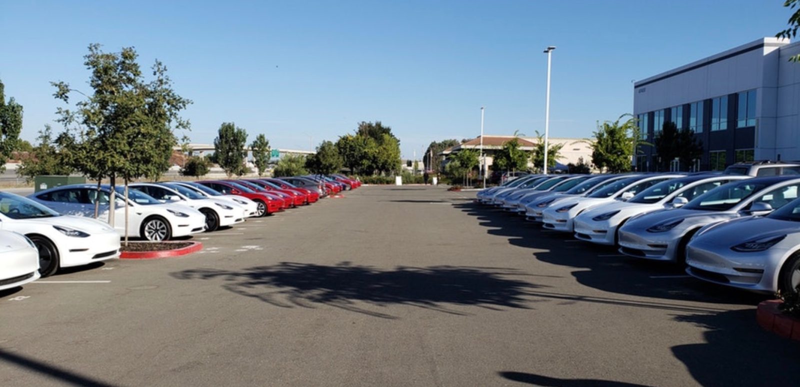 Tesla Launches Big Delivery Event For Model 3 Deliveries As It