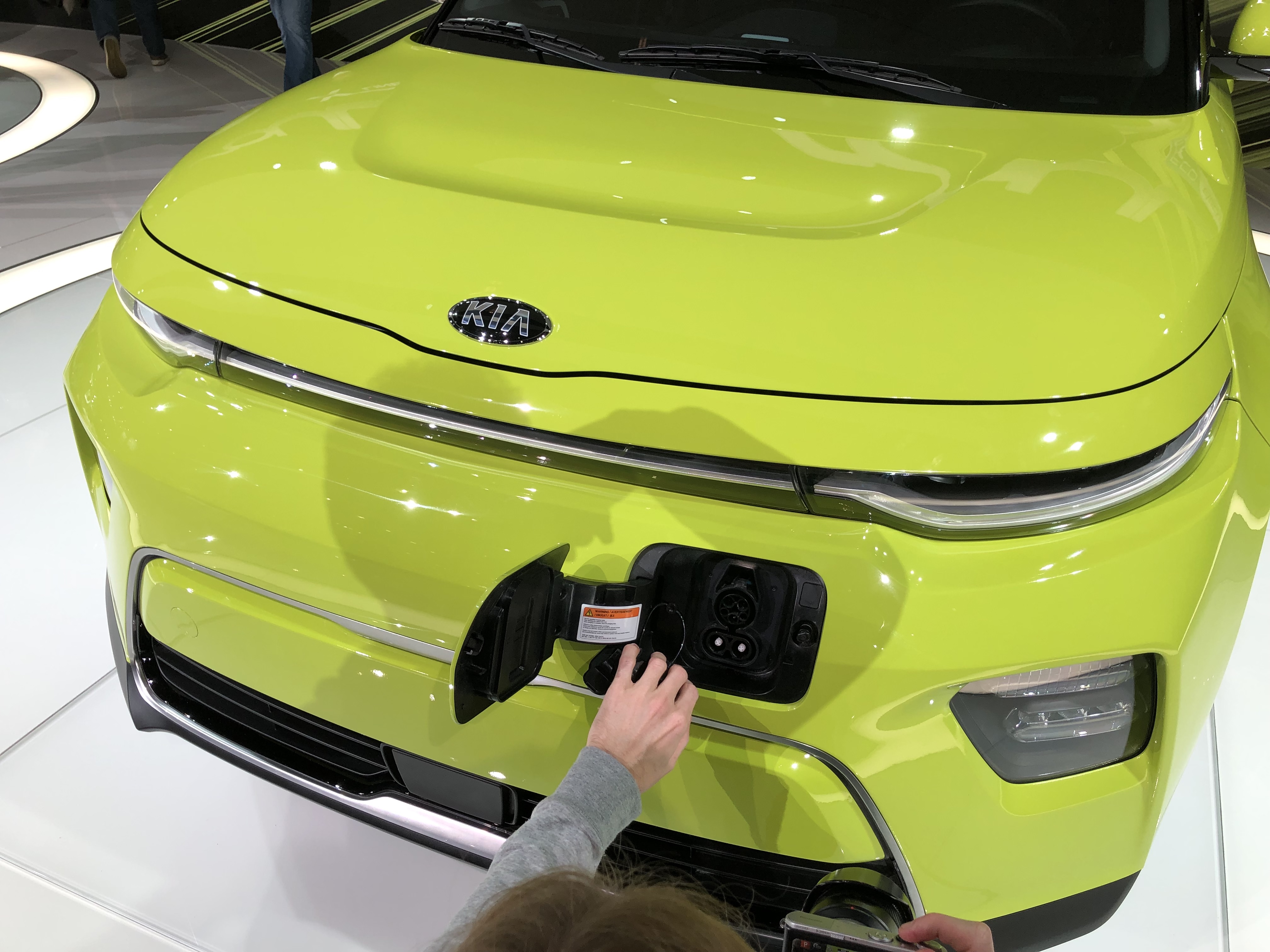 Kia Unveils 2020 Soul EV With 201HP, 64kWh, 200+ Mile Battery And 100kW ...