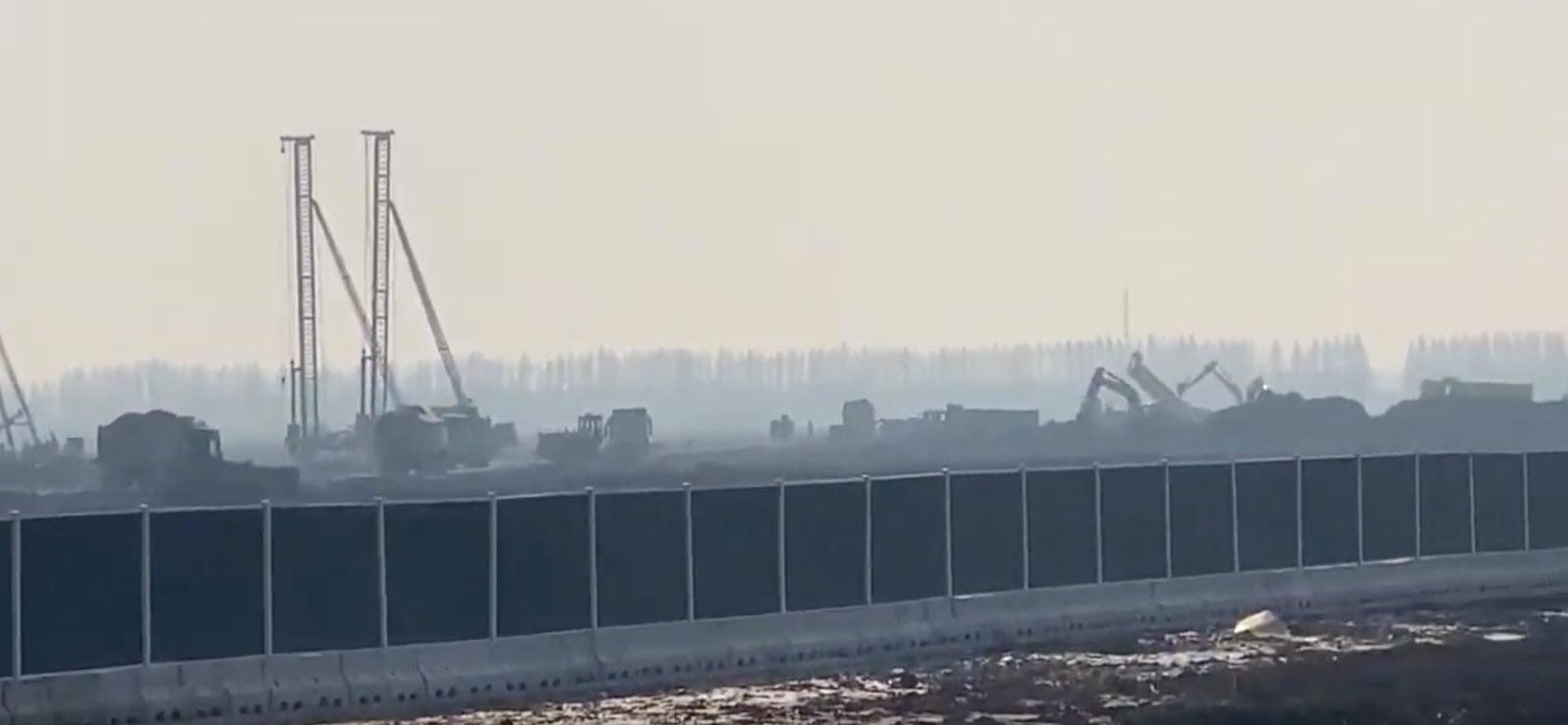 photo of Tesla Gigafactory 3 site comes alive with construction work – video image