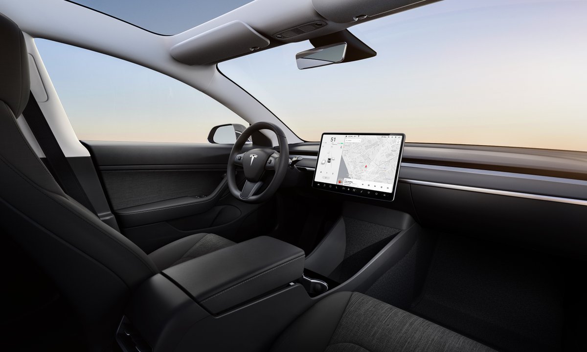 Tesla-model-3-standard-interior.jpeg