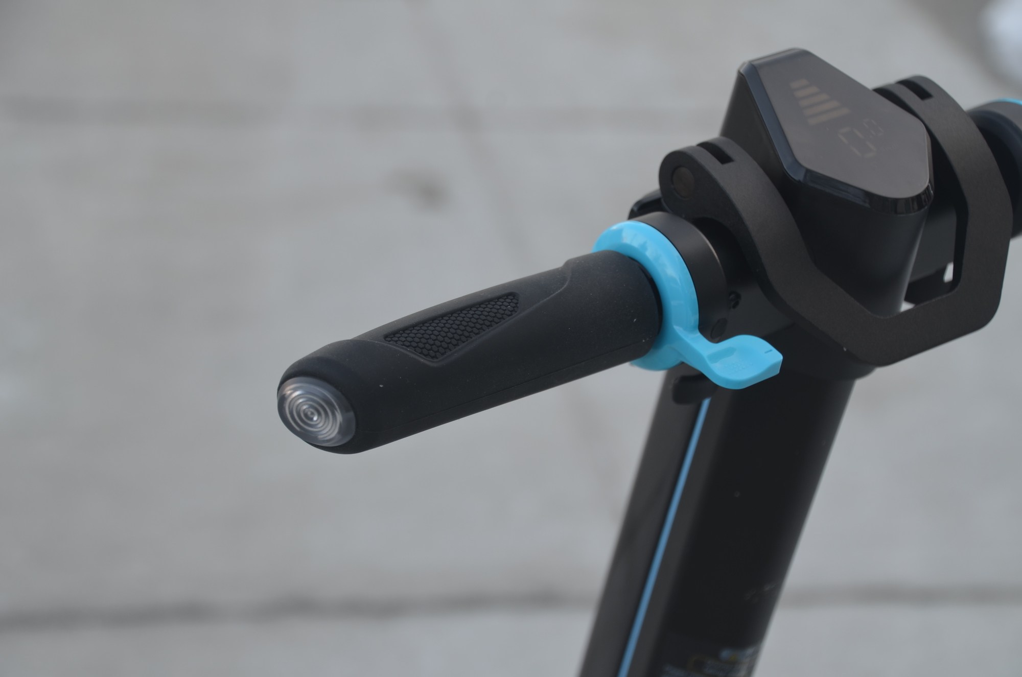 Electrek Review: InMotion L8F electric scooter offers high quality ...