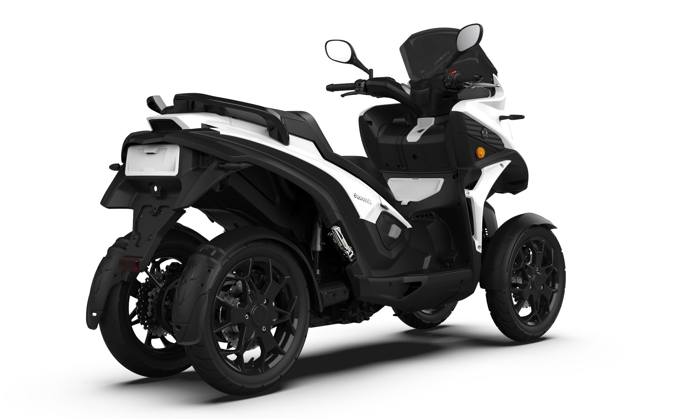eQooder by Quadro unveiled as the first 4wheeled electric maxiscooter