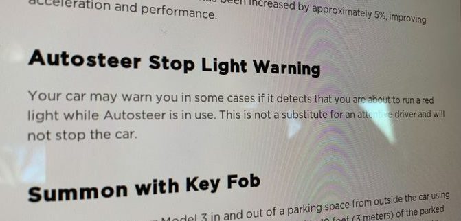 Tesla Autopilot Now Gives Red Light Warnings And Right Of Way For Lane