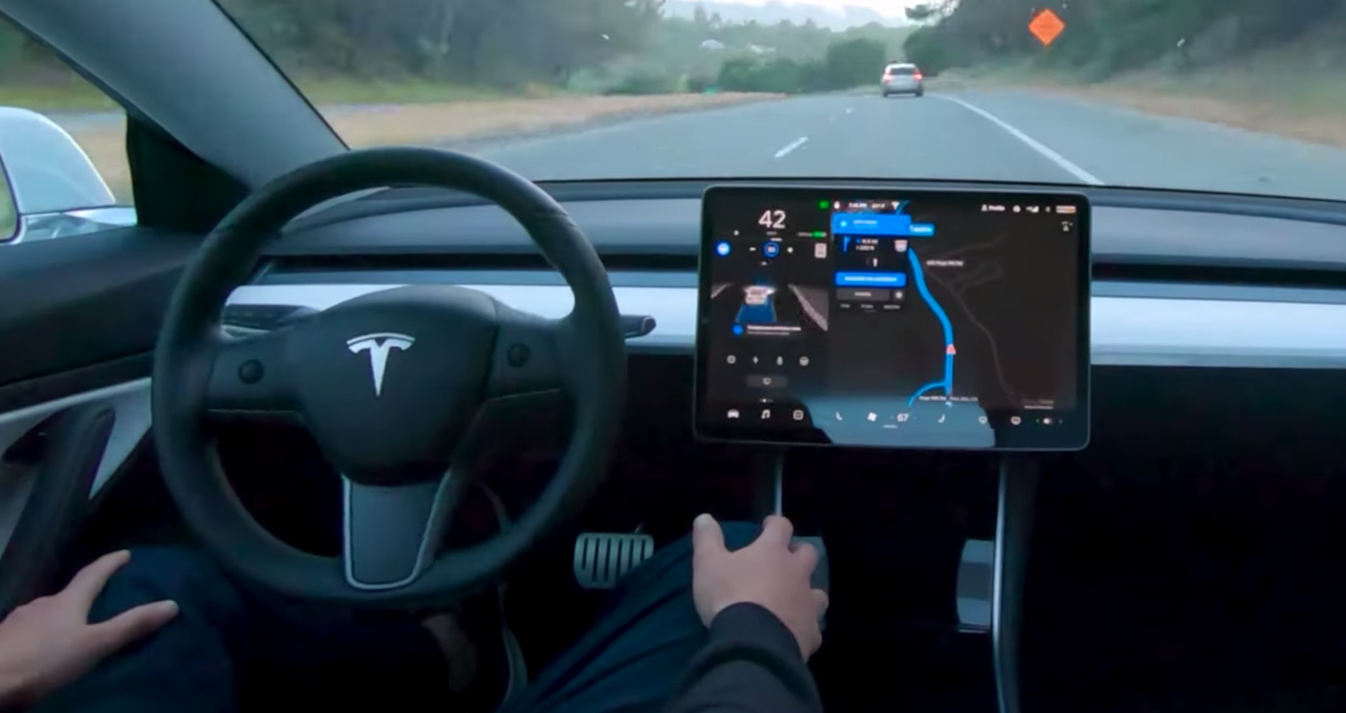 Tesla releases new self-driving demo with new Autopilot graphics | Electrek