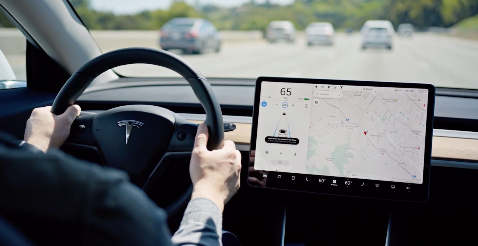 Tesla explica el nuevo problema del piloto automático obligado por la retirada de la NHTSA