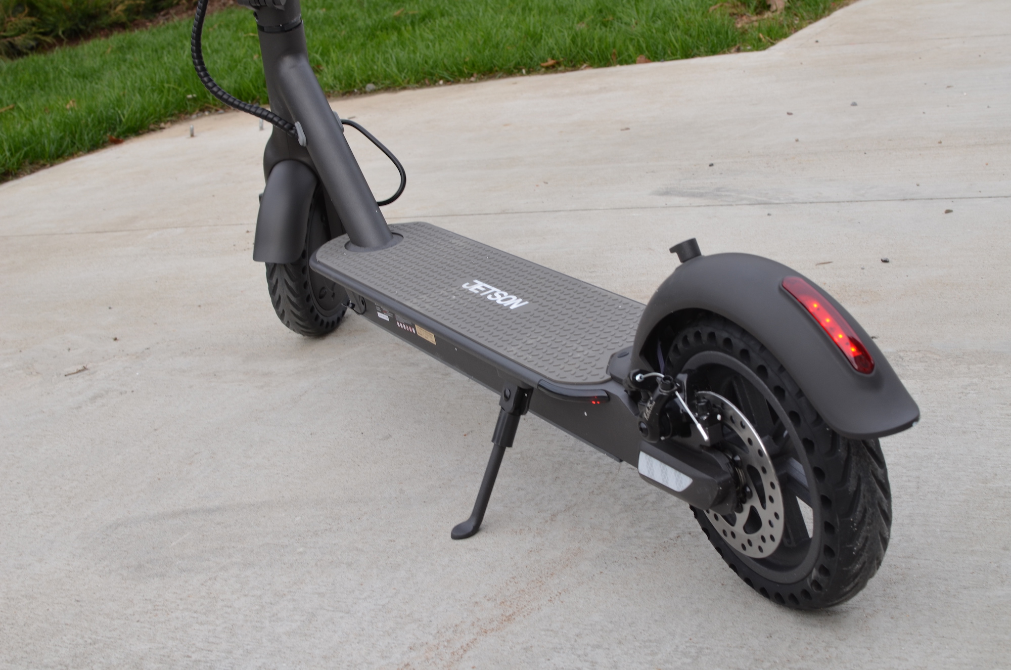 Review The Jetson Quest electric scooter improves on what others