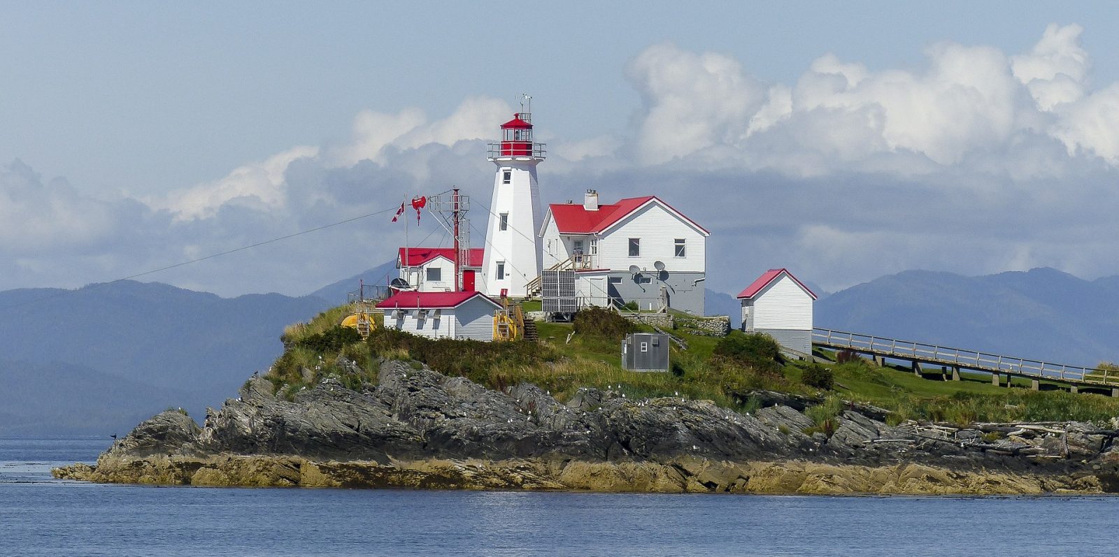 Canadian lighthouses are going renewable