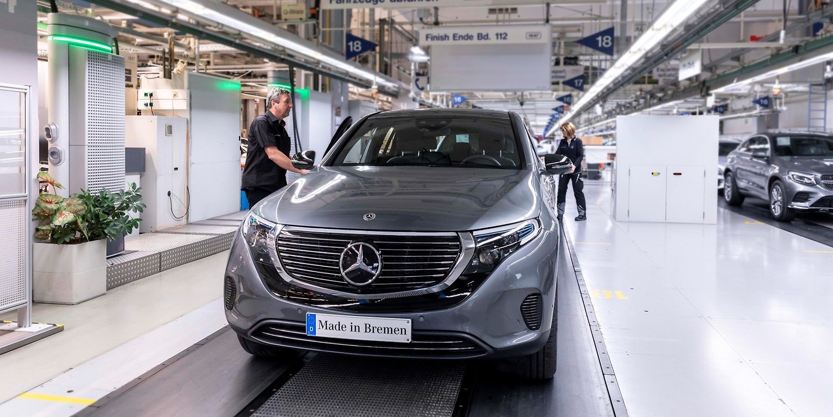 Mercedes aims for 'carbon-neutral' passenger car fleet by 2039 - Electrek