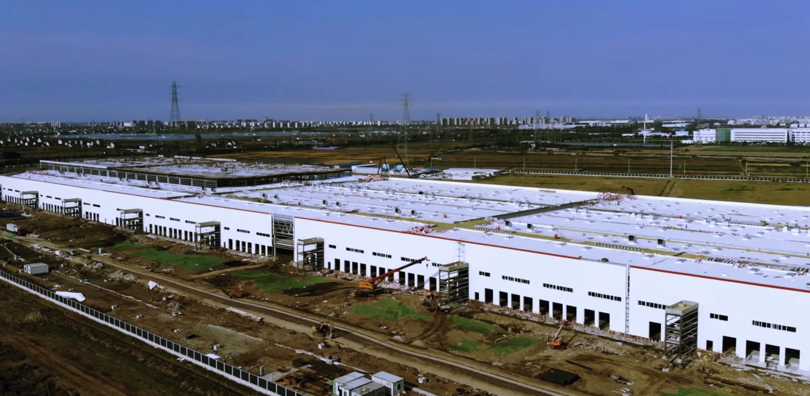 Tesla Gigafactory 3 builds up at incredible speed, already installing ...