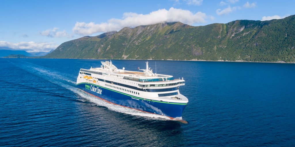 World s Largest Plug in Hybrid Ship Hits Water With Equivalent Of 50 