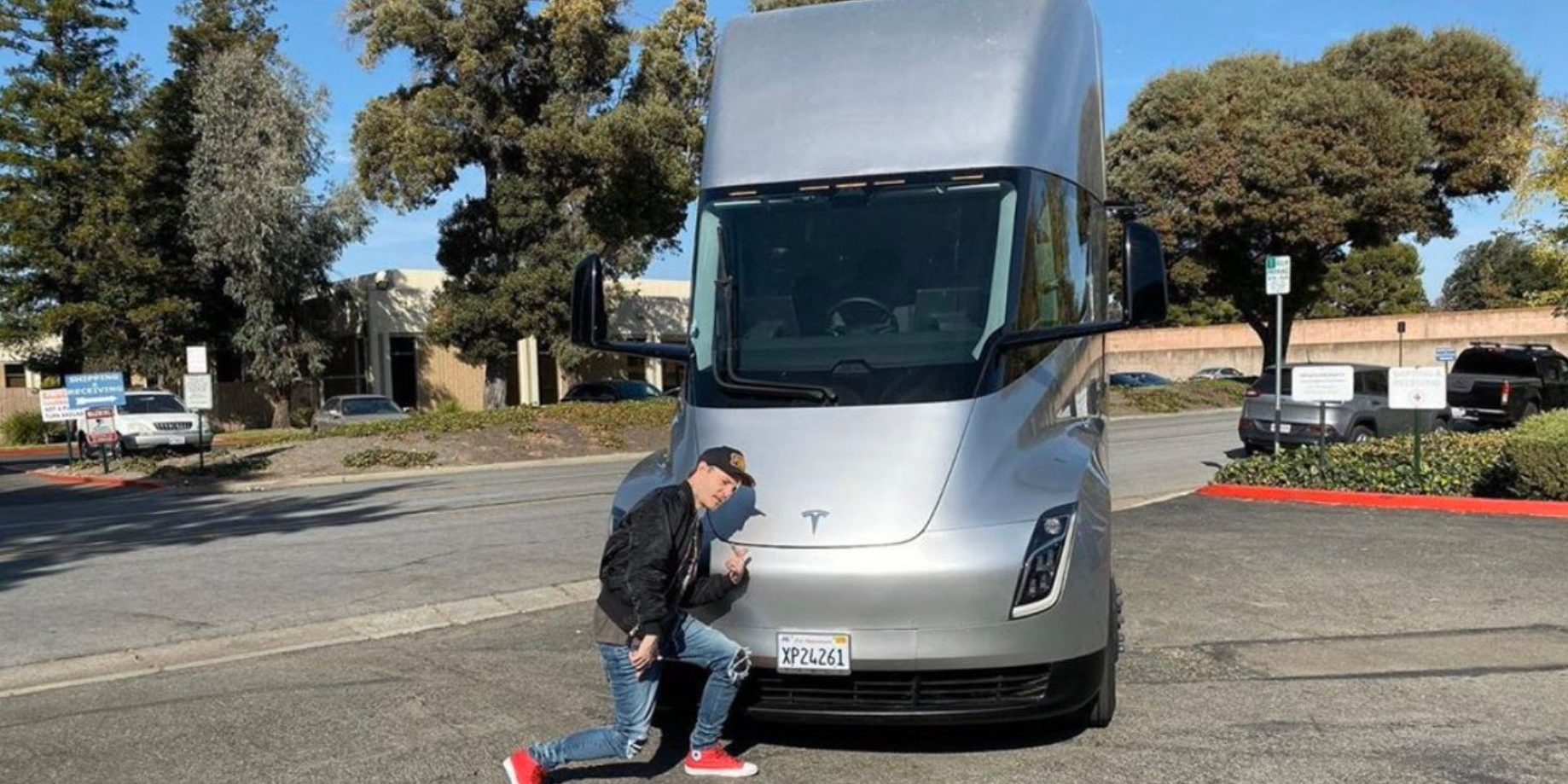 Tesla Semi electric truck to be turned into mobile music studio by Deadmau5  | Electrek