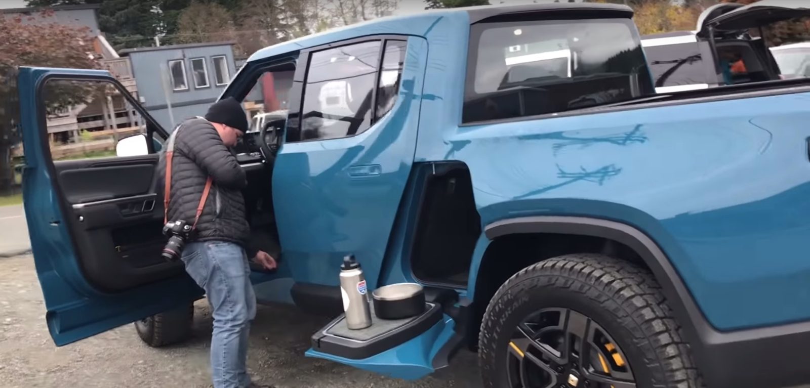 Watch Latest Rivian R1t Electric Pickup Prototype Spotted