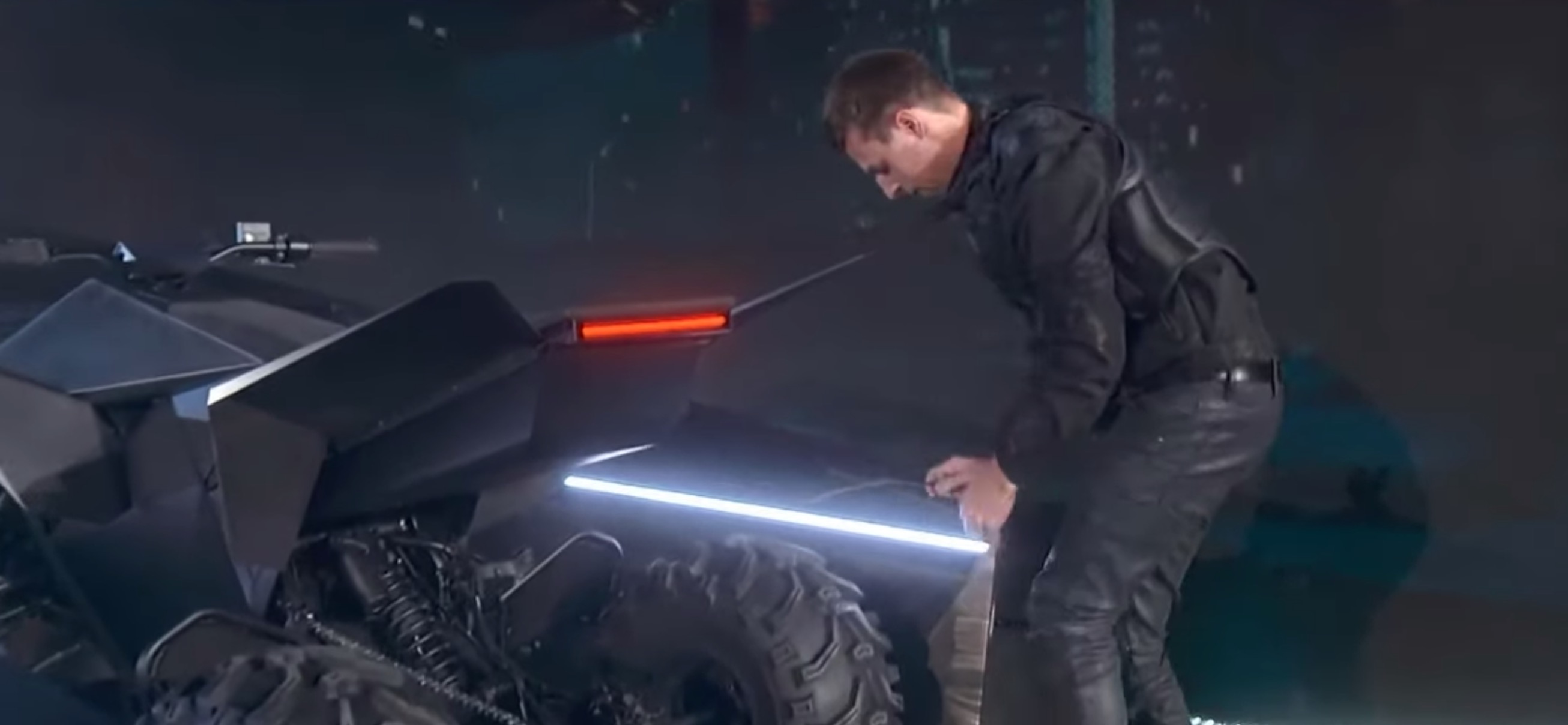 Tesla Unveils Stunning Electric Atv Cyberquad With Its Pickup Truck Electrek 