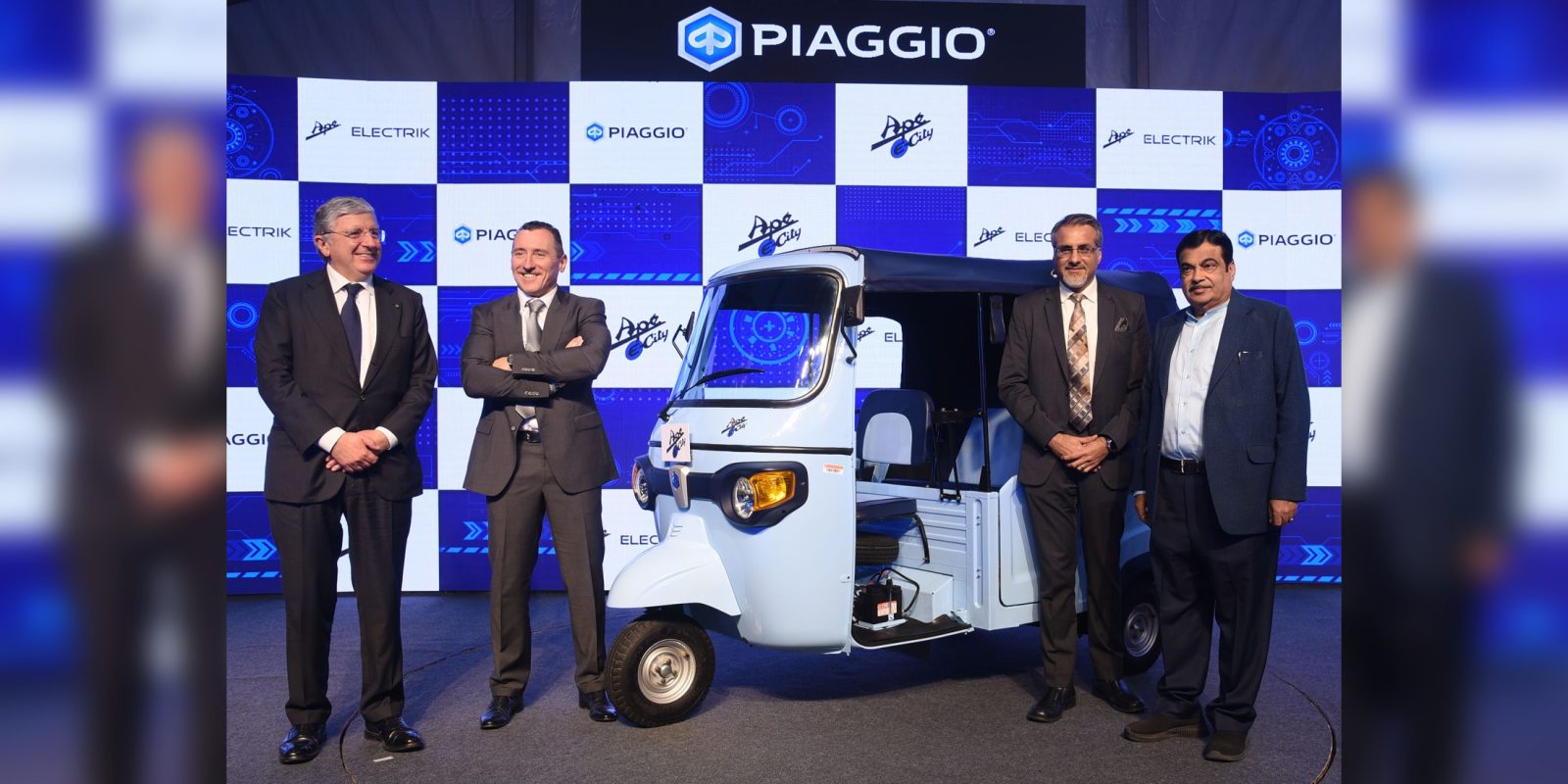 Piaggio 3 rad auto Piaggio Launches