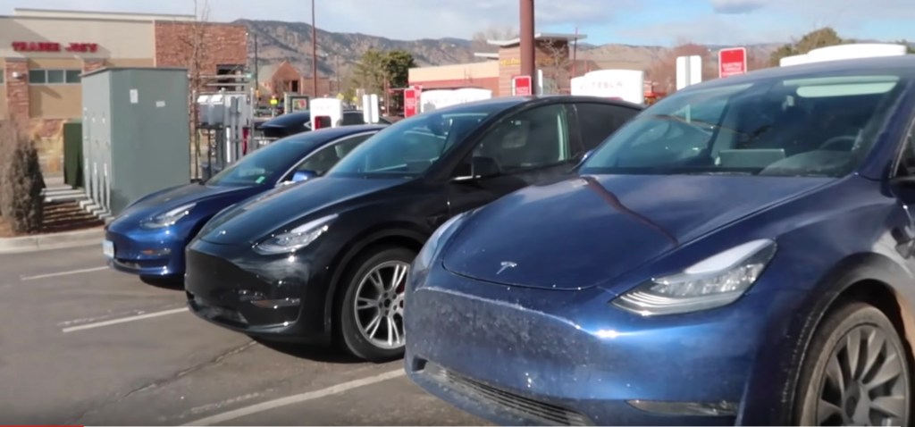 Download Tesla Model Y: a couple of prototypes make it to Boulder ...