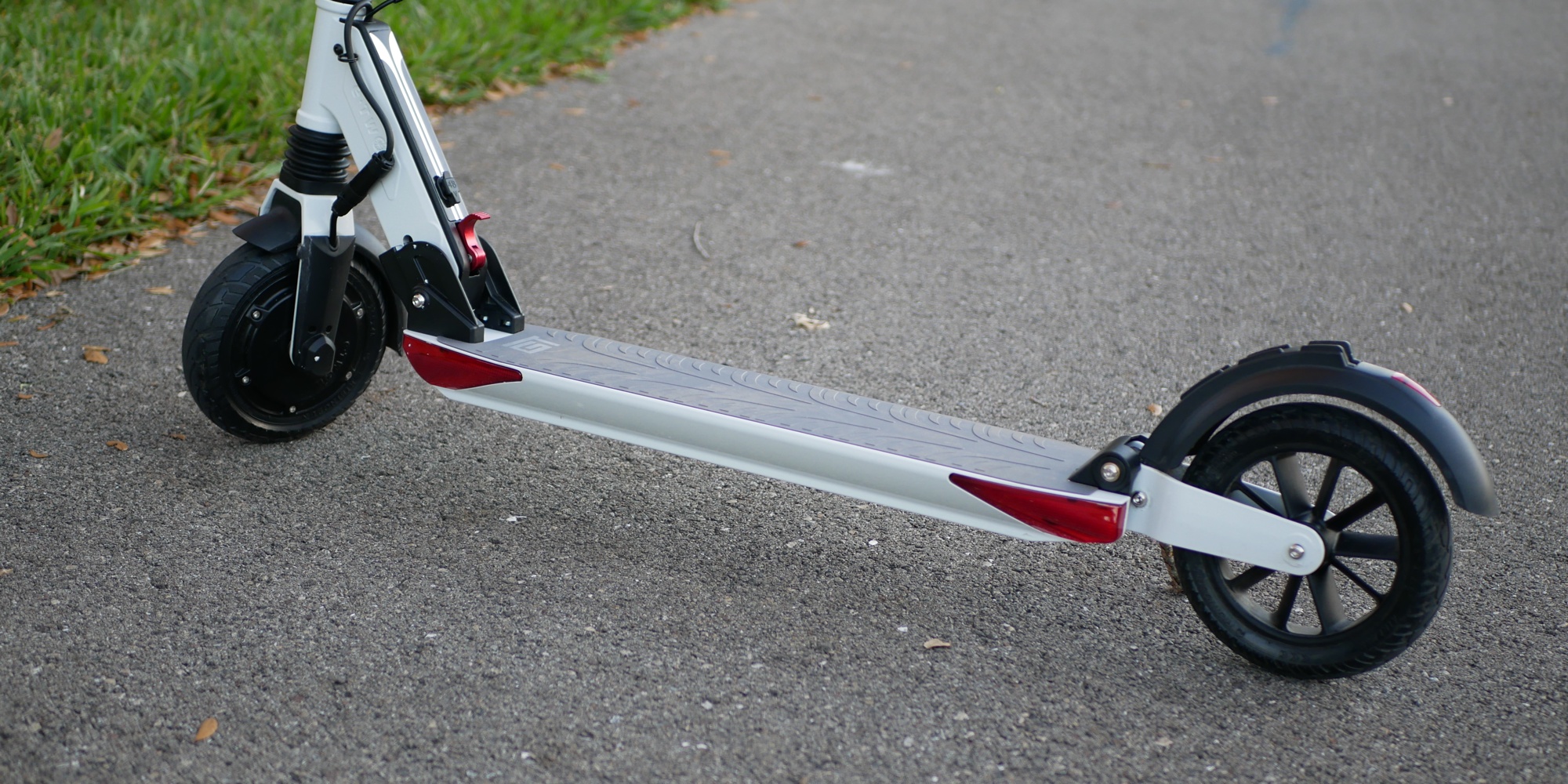 Lichtgewicht scooter face off! Wat is de beste (lichte) elektrische