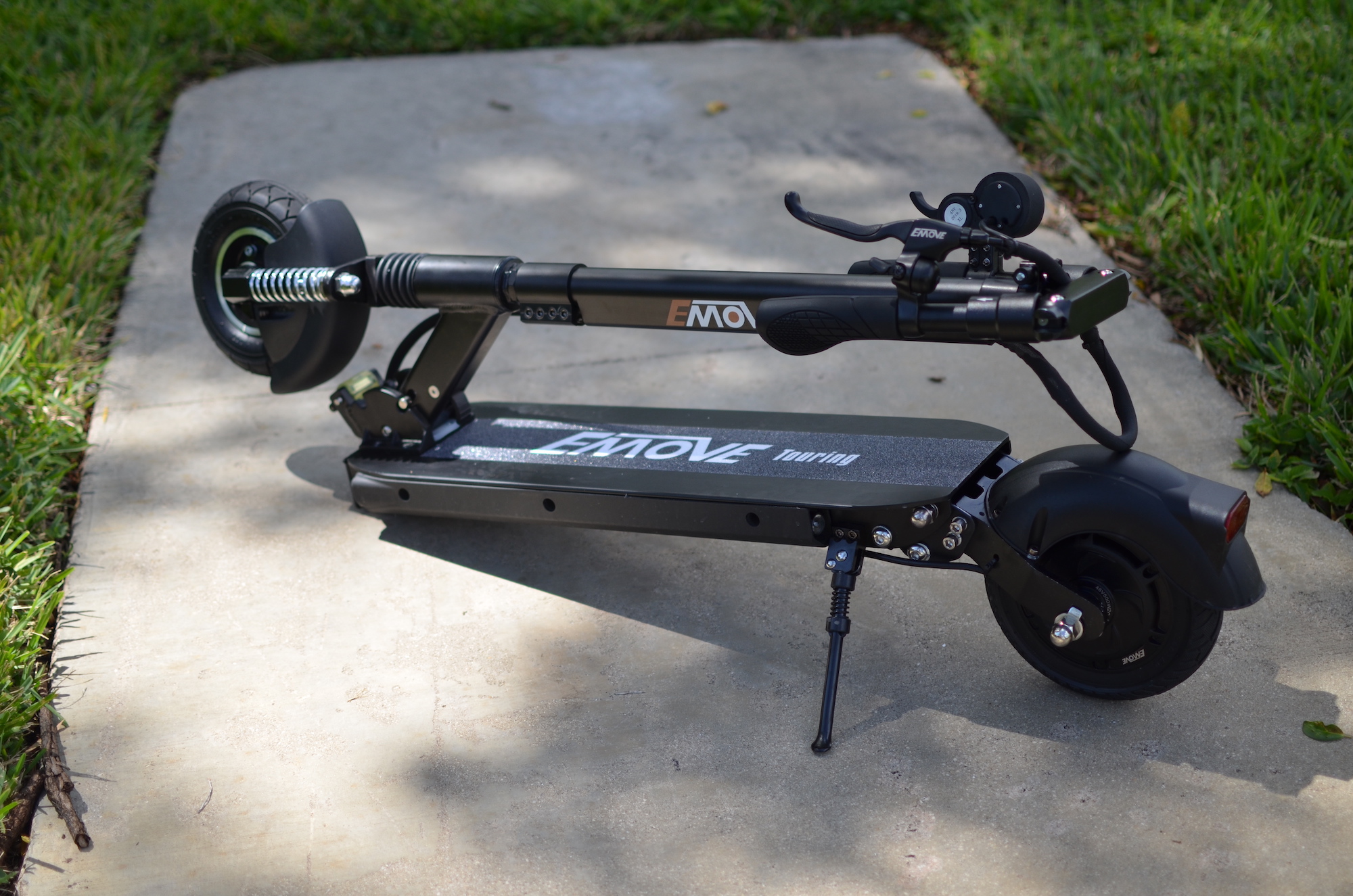 Review 25 mph fullsuspension Emove Touring electric scooter (Discount