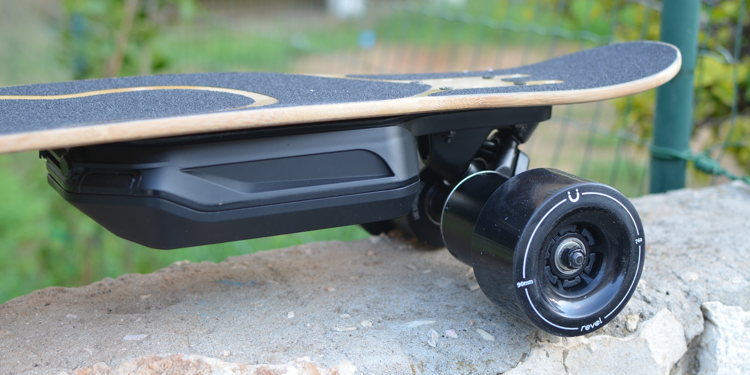 two wheel automatic skateboard