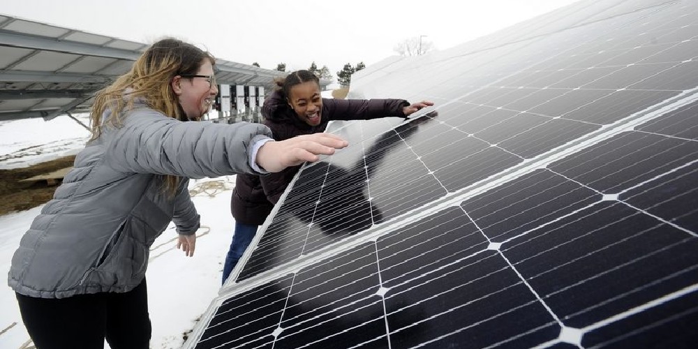 how-fourth-graders-won-their-campaign-for-school-solar-panels-electrek