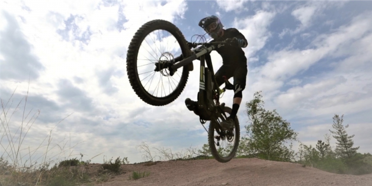 bikes that look like dirt bikes with pedals